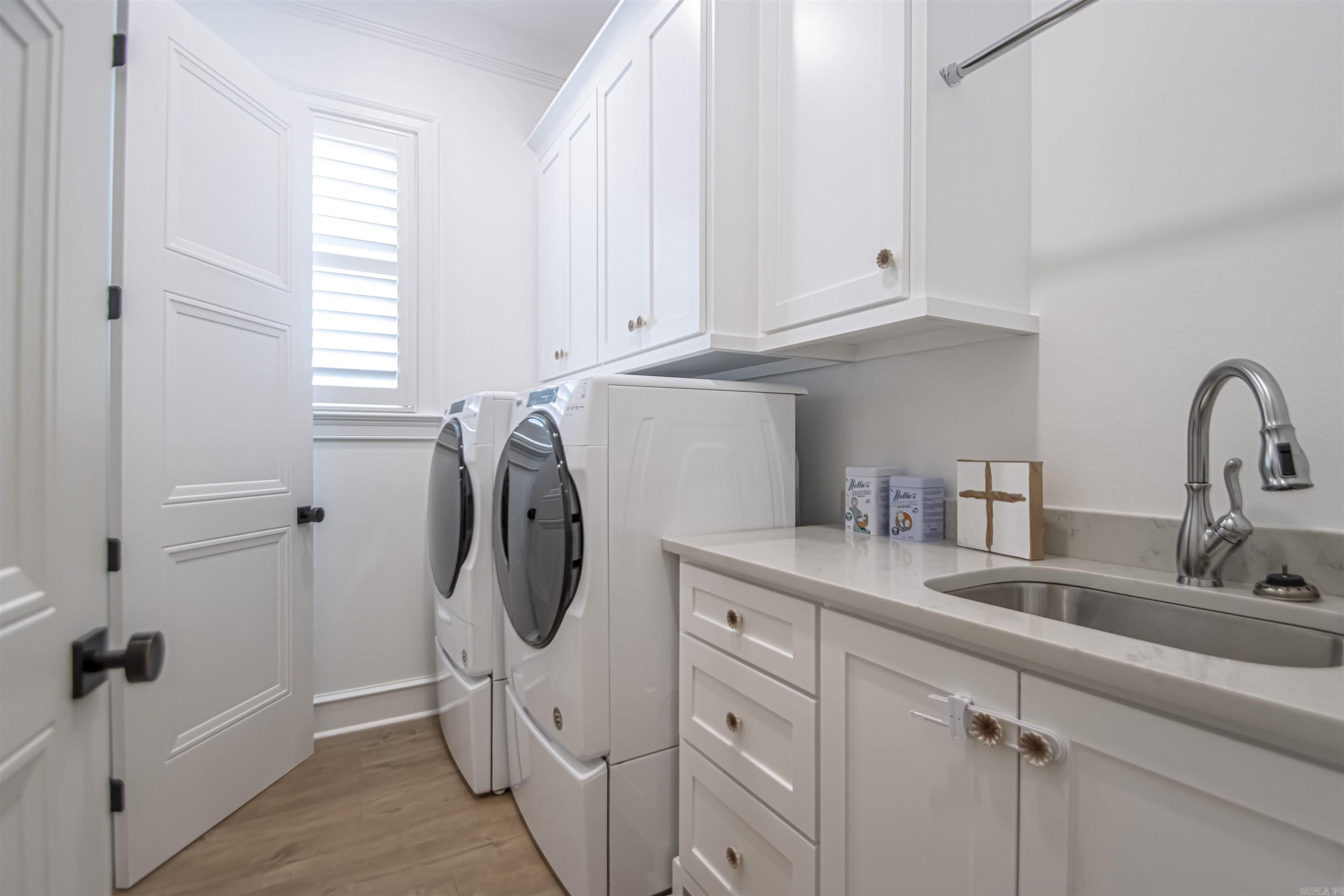 CHENAL VALLEY "FALSTONE COURT" - Residential