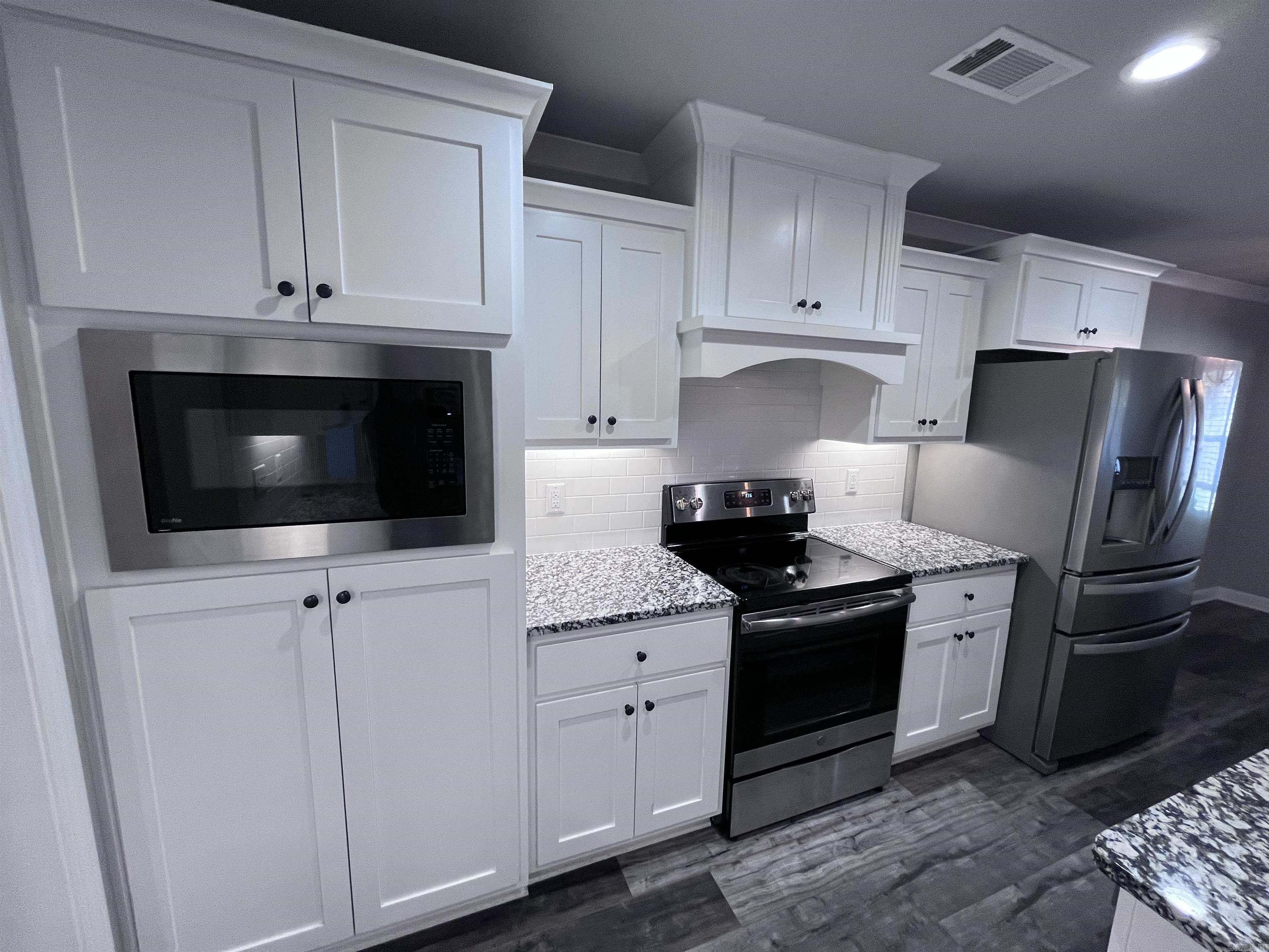 HUNTINGTON PLACE - Residential Lease