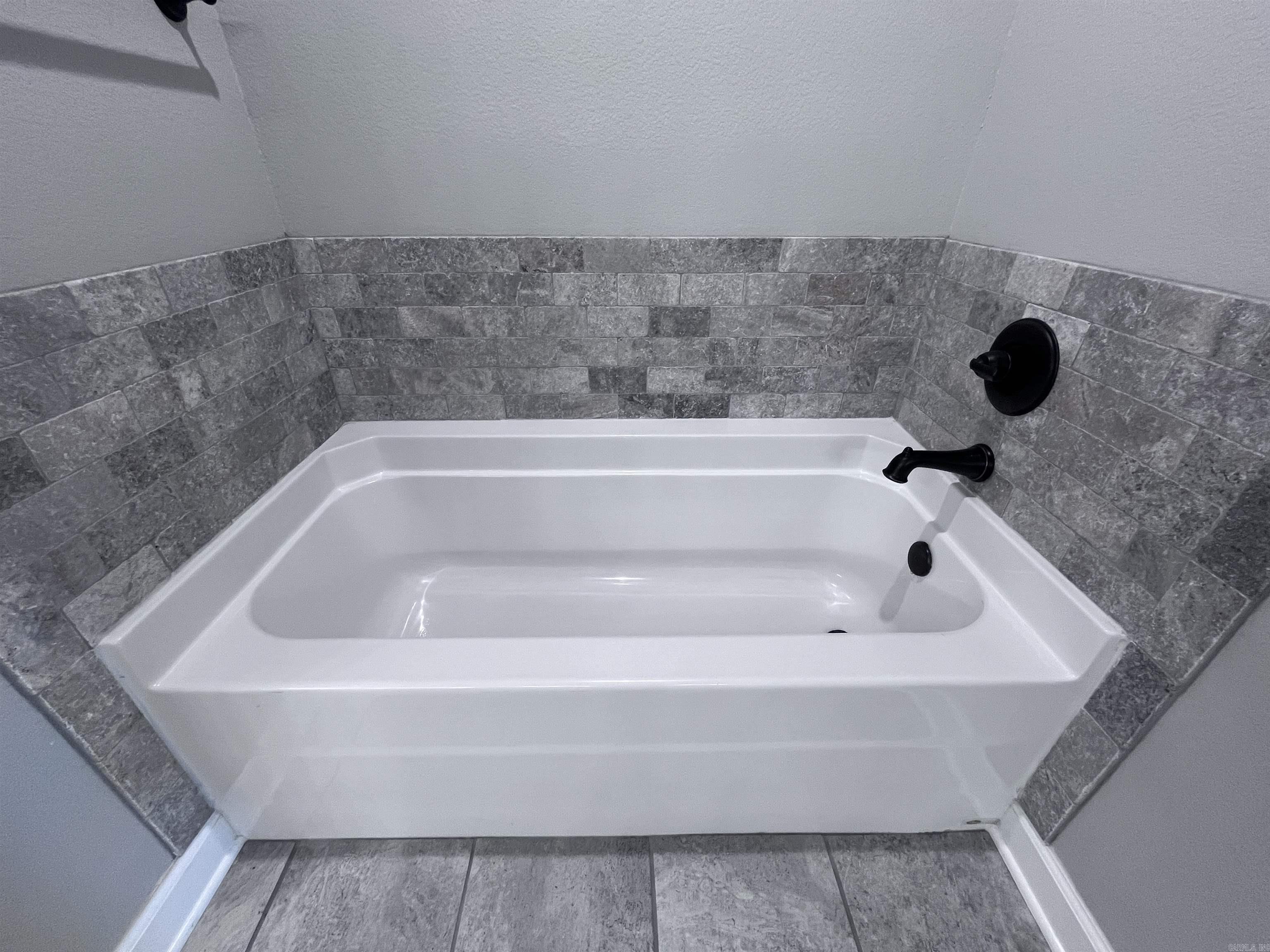 HUNTINGTON PLACE - Residential Lease