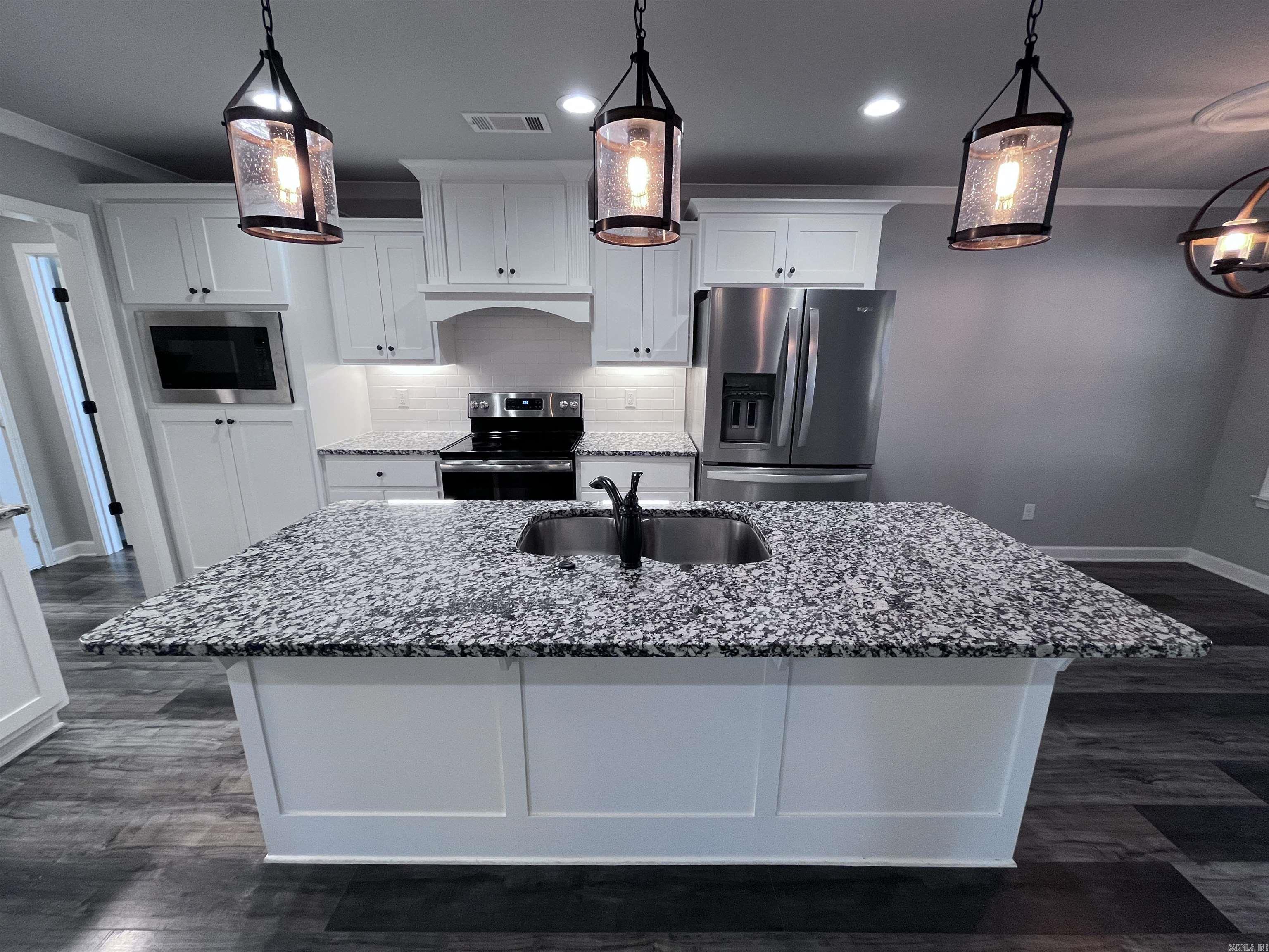 HUNTINGTON PLACE - Residential Lease