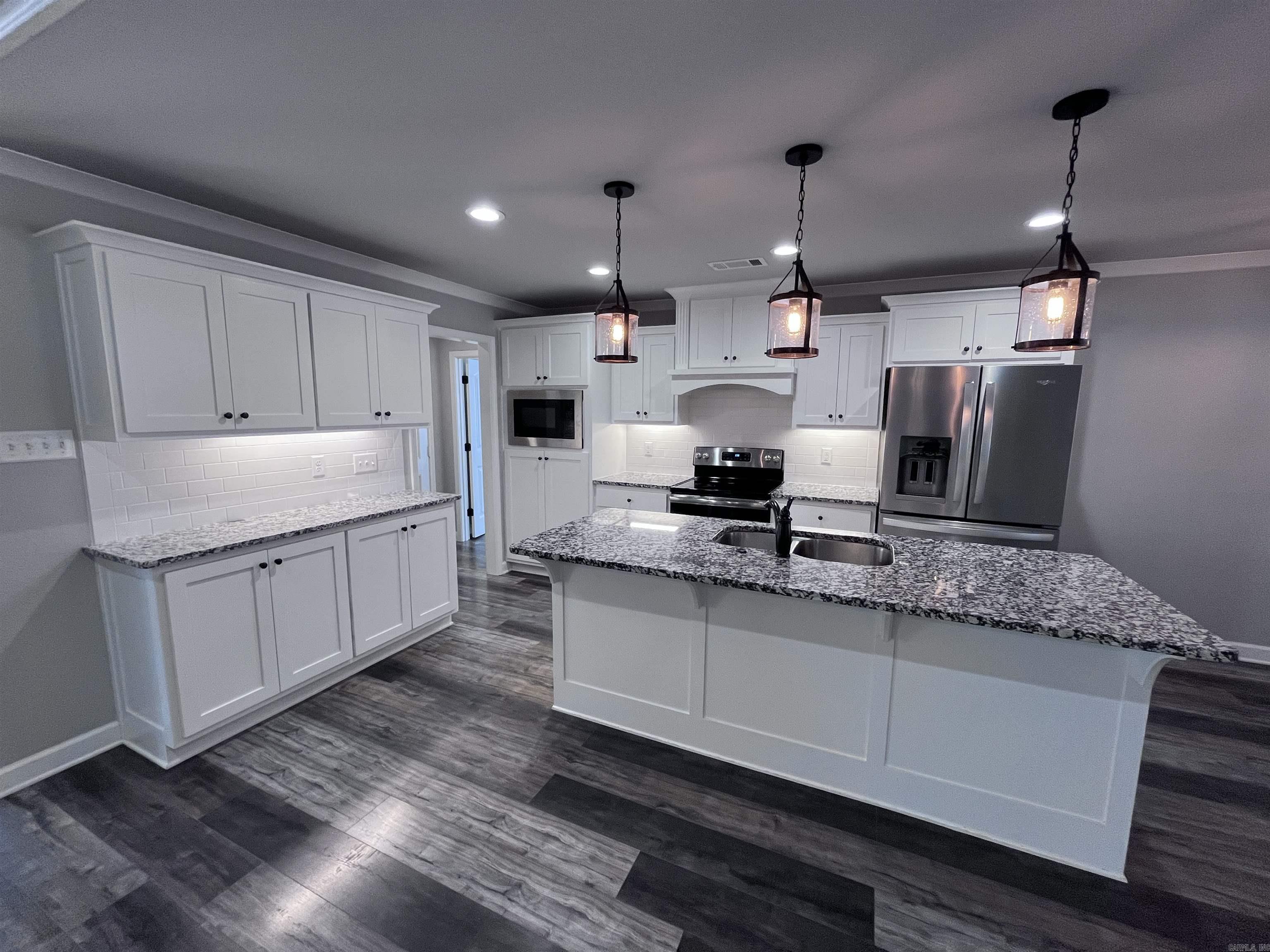 HUNTINGTON PLACE - Residential Lease