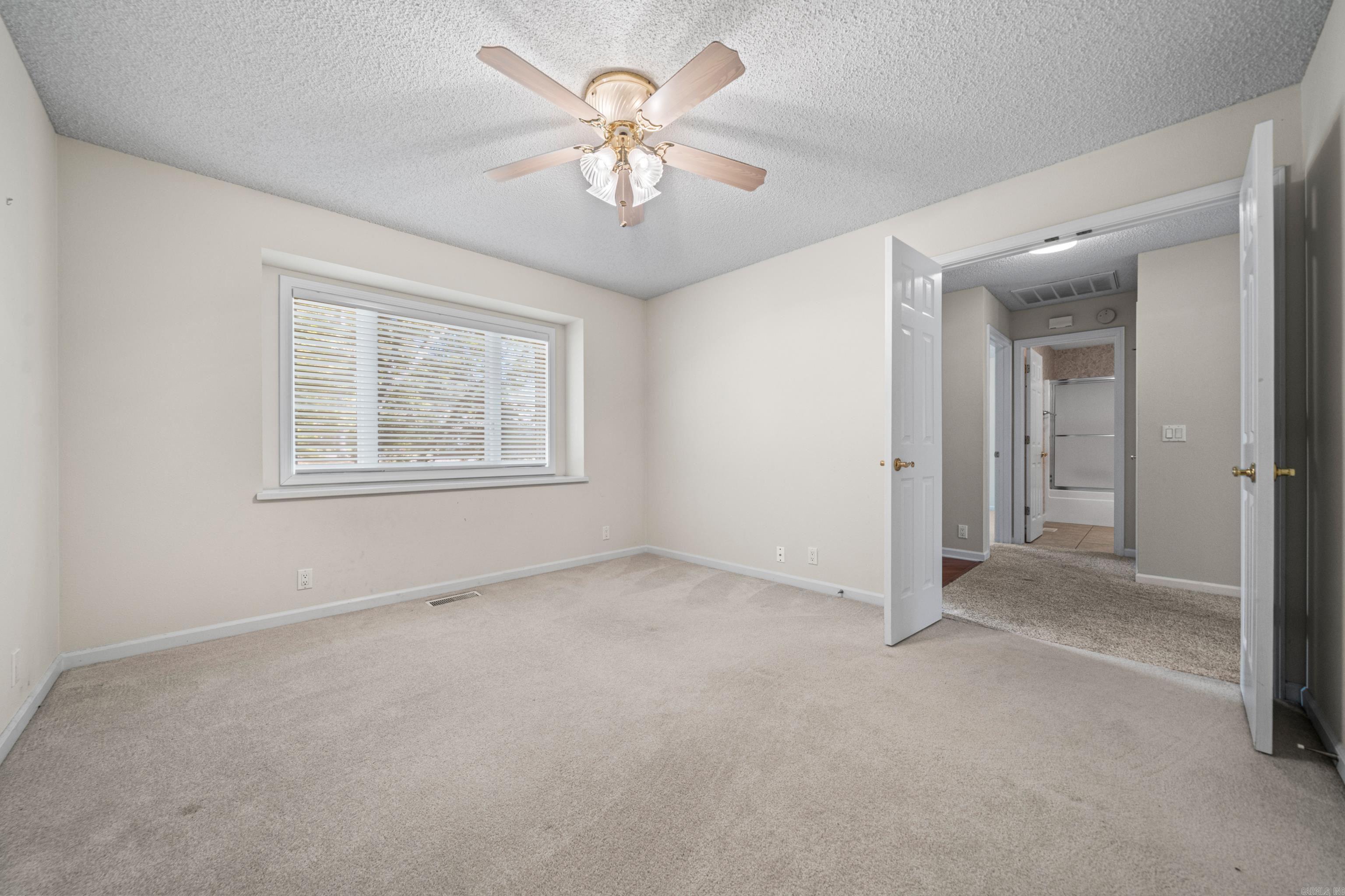 ARISTA COURTS - Residential