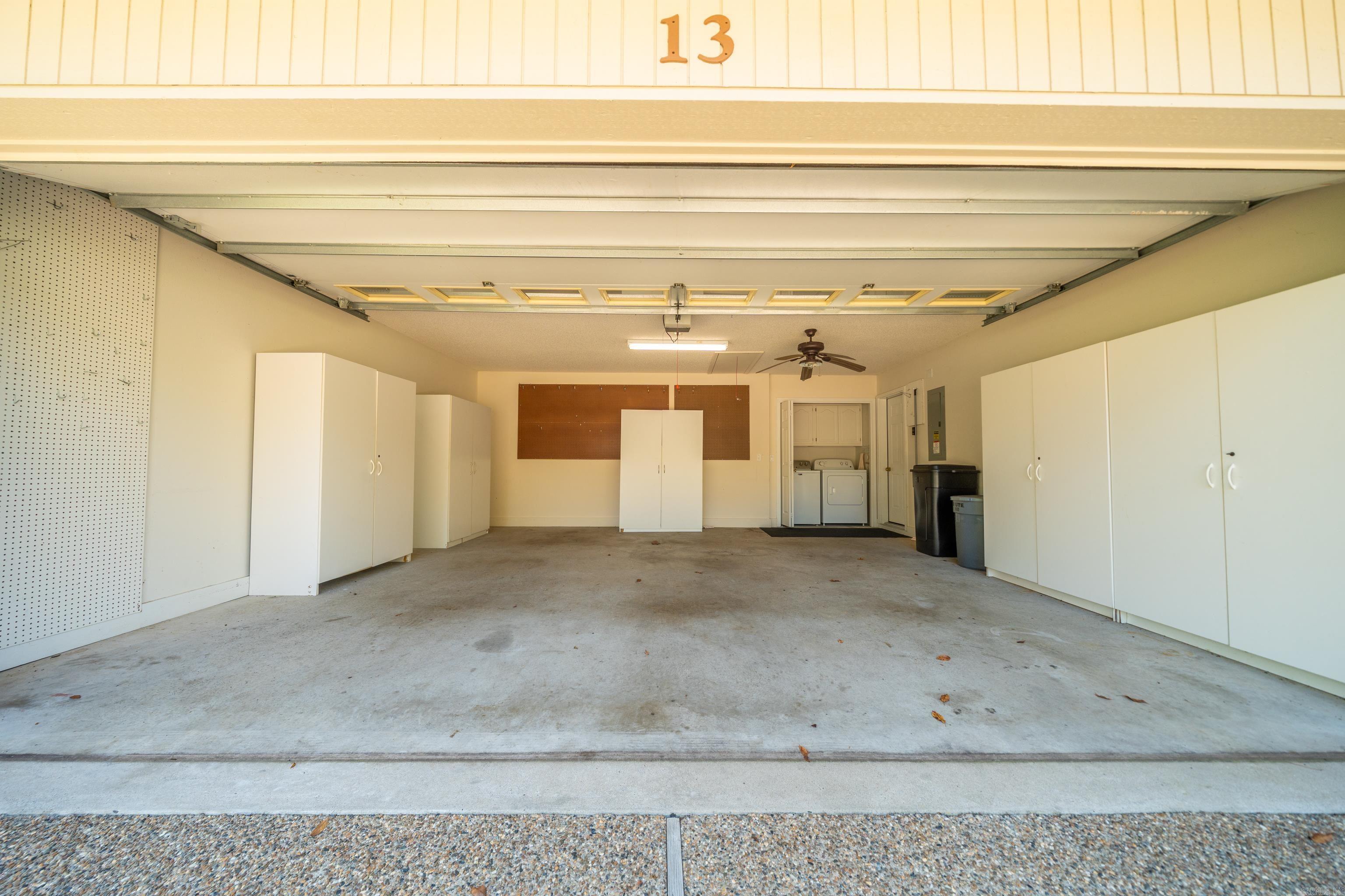 ARISTA COURTS - Residential