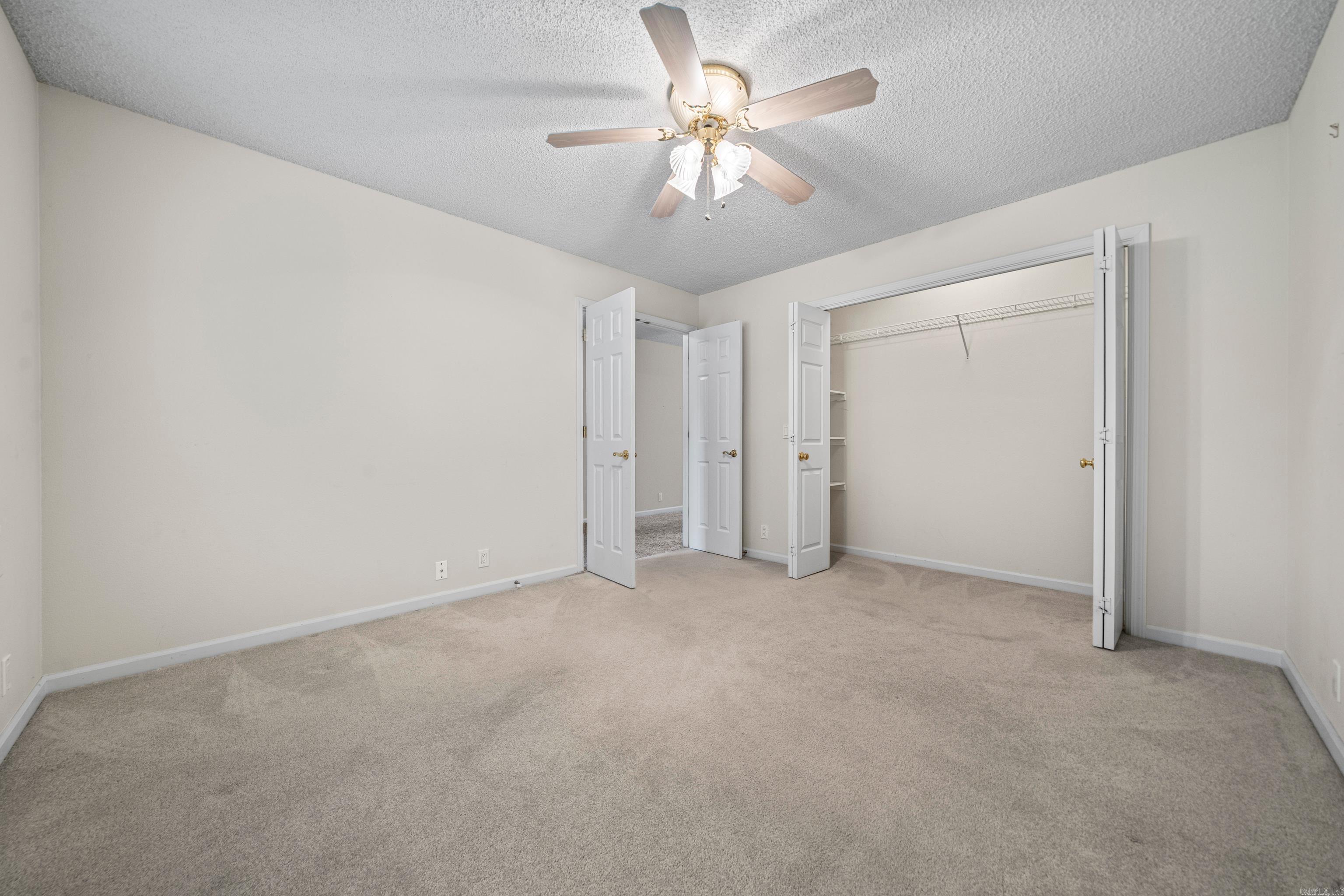 ARISTA COURTS - Residential