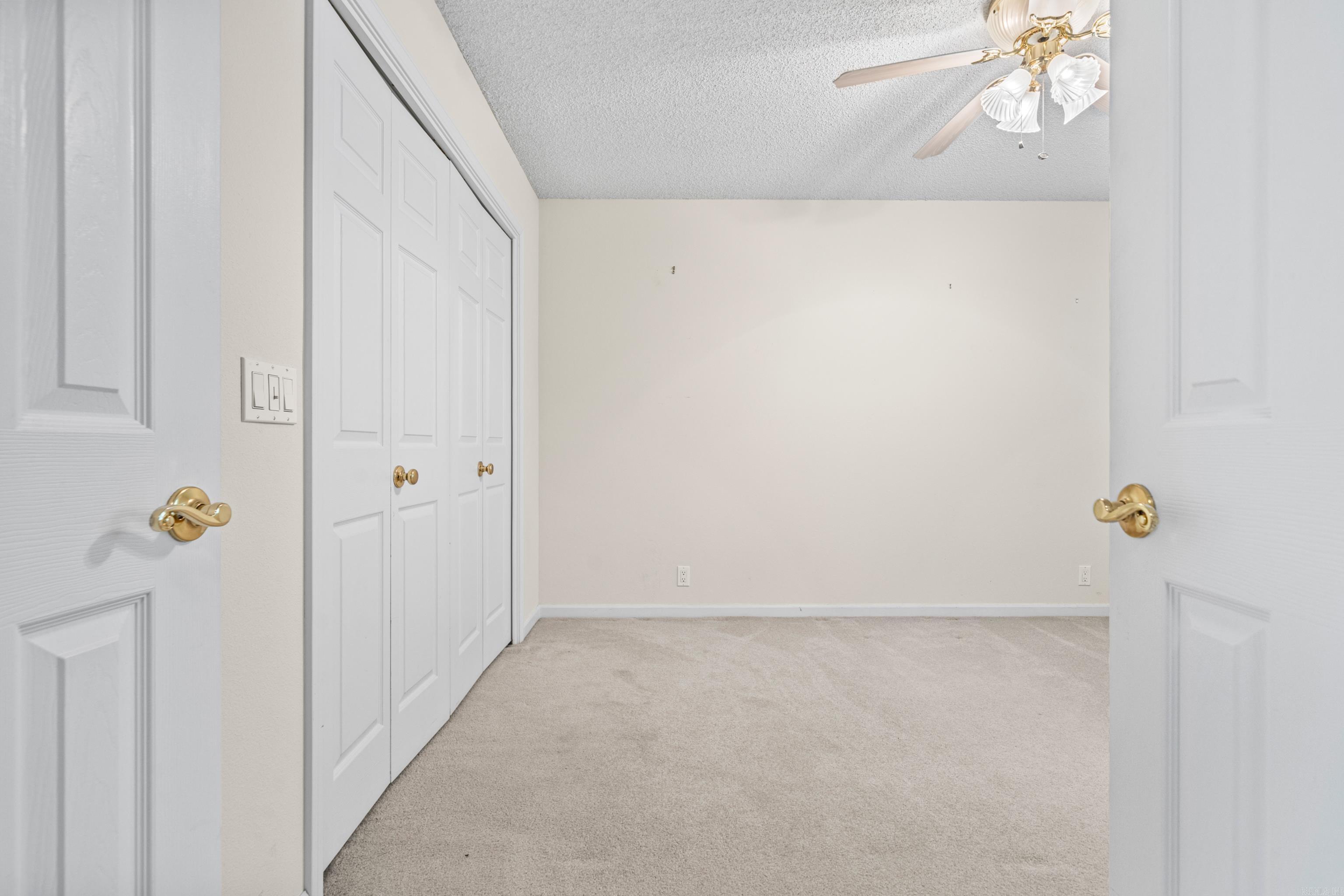 ARISTA COURTS - Residential