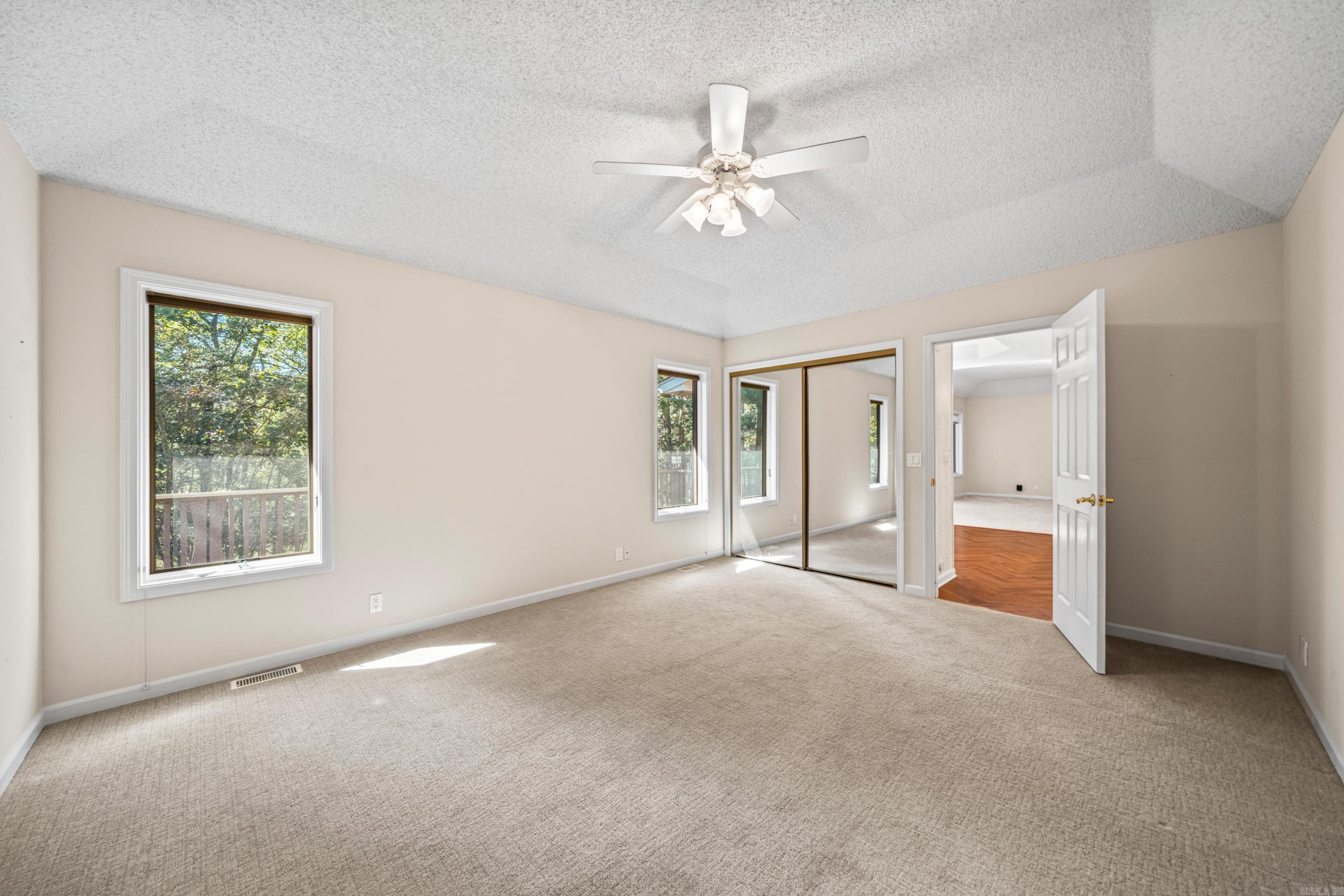 ARISTA COURTS - Residential