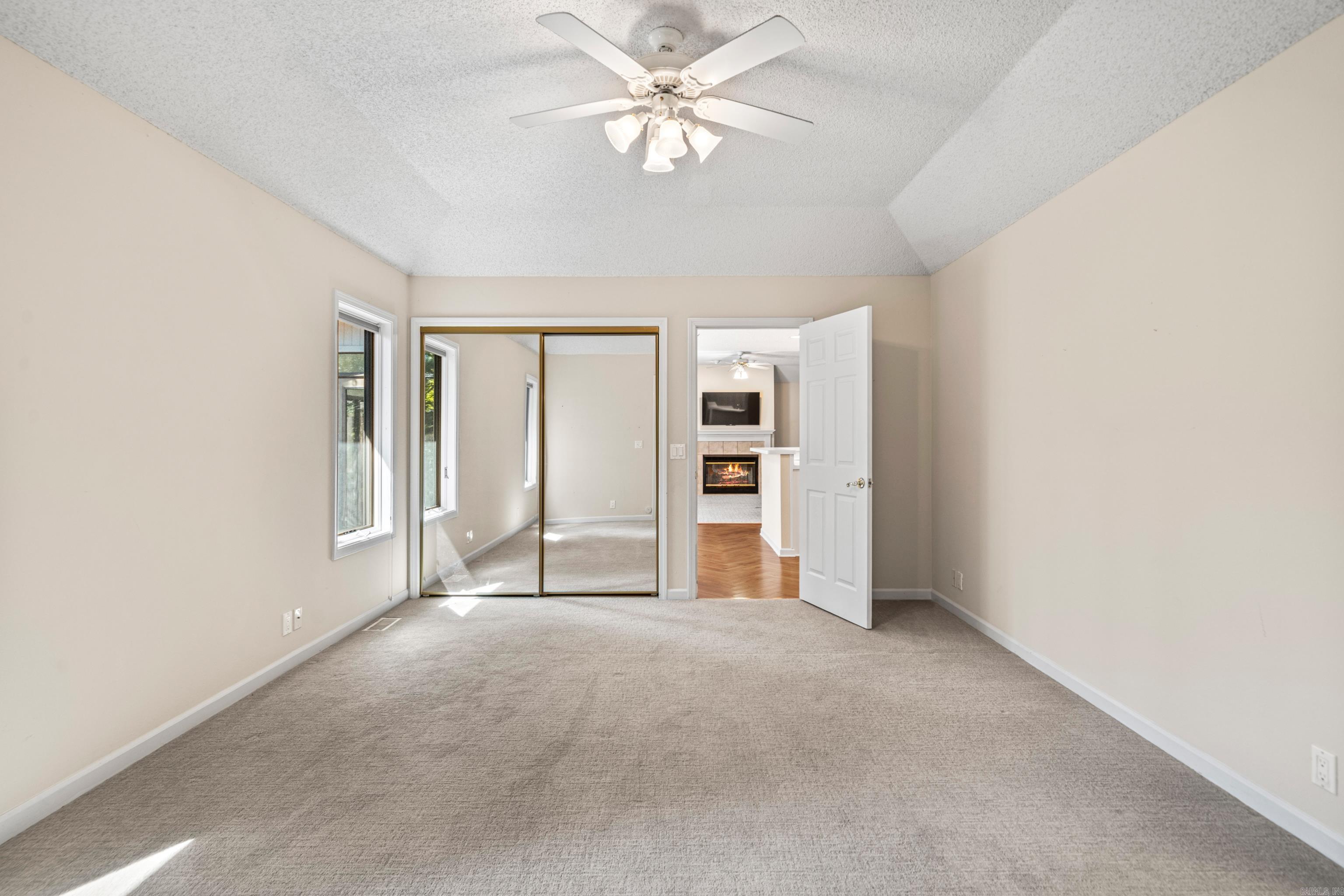 ARISTA COURTS - Residential