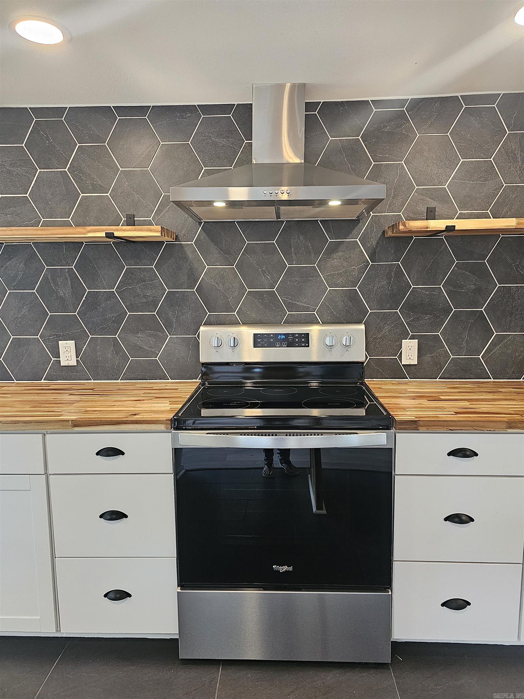 MASSIE WEST - Residential