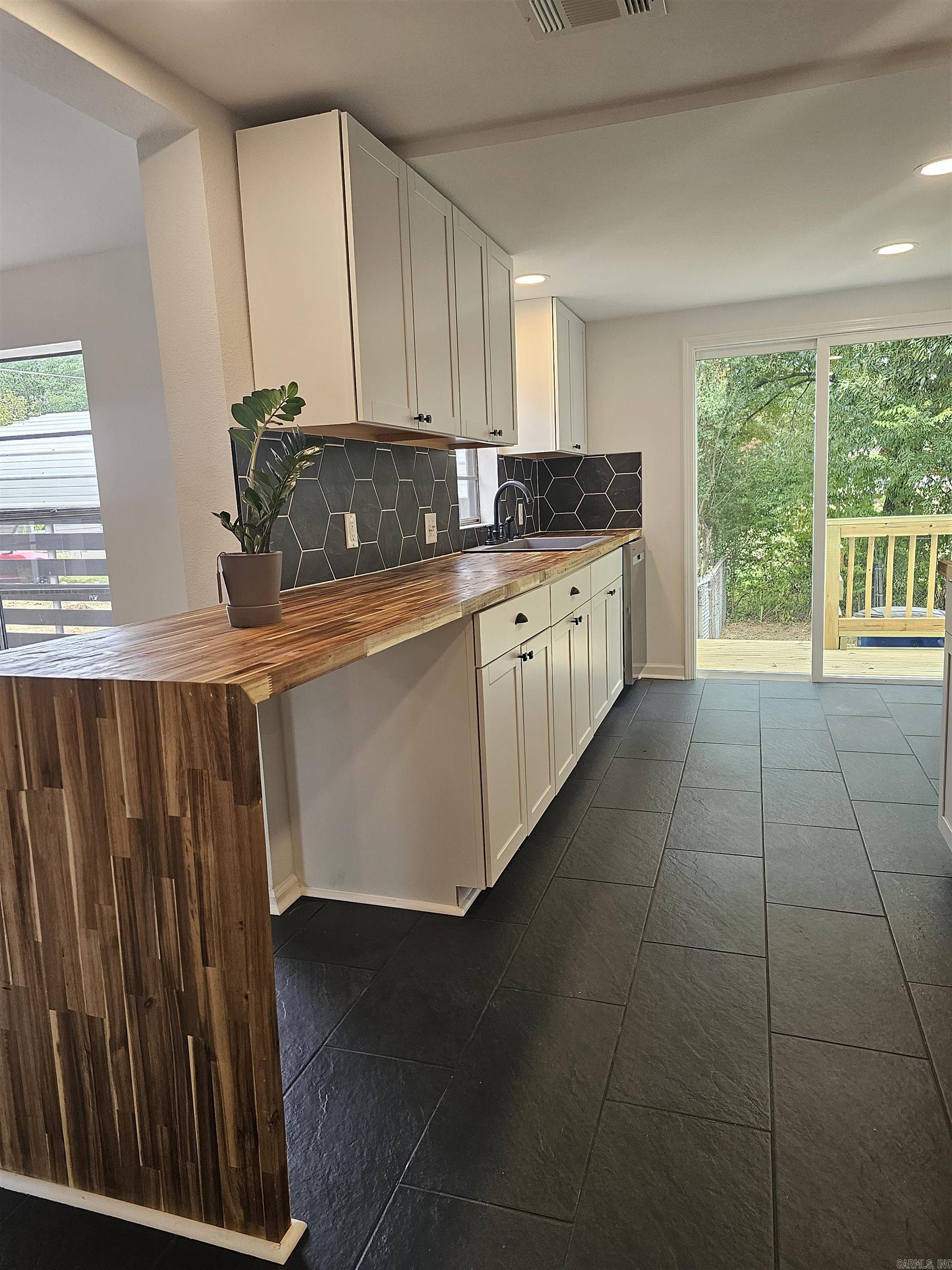 MASSIE WEST - Residential