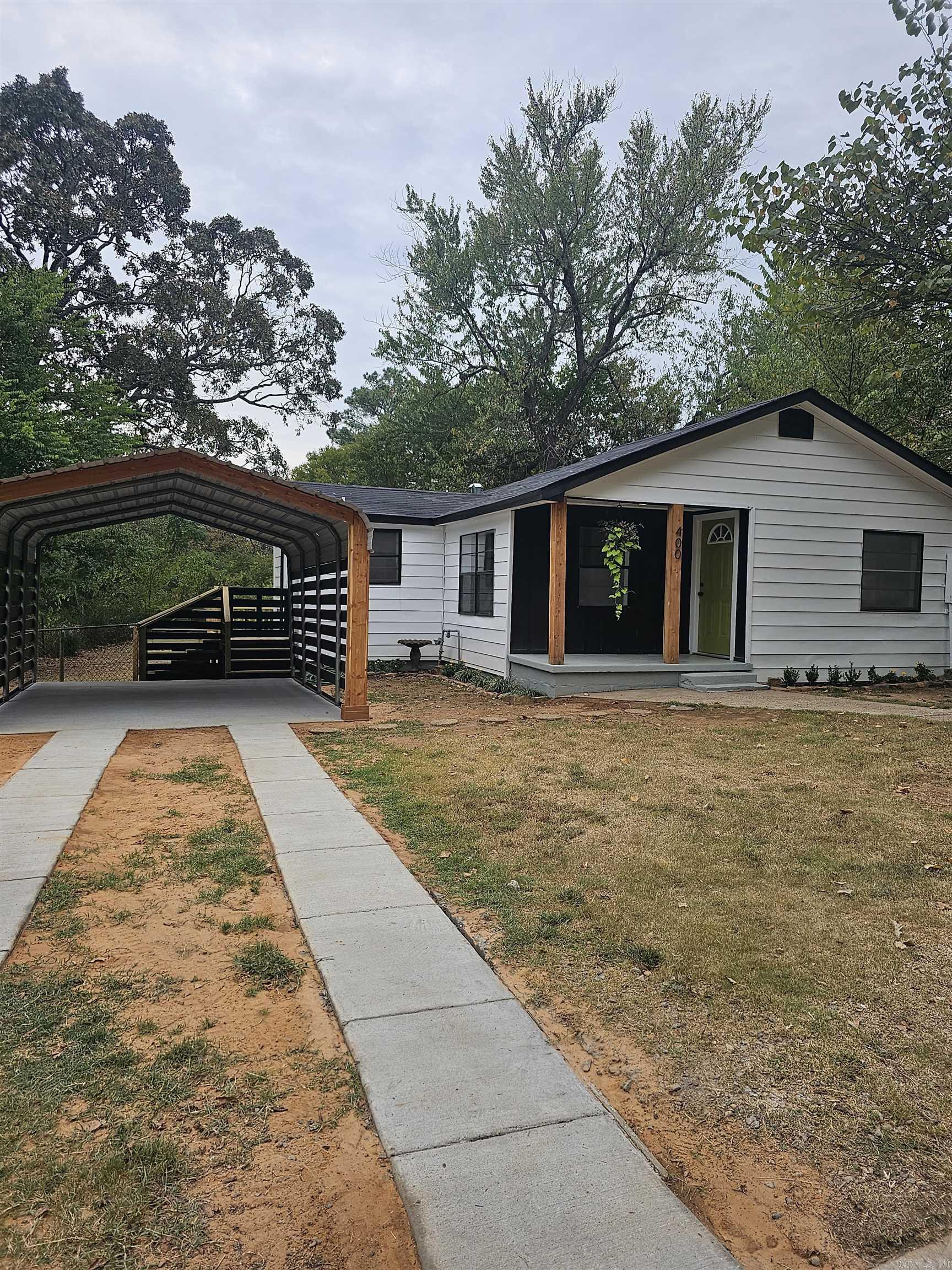 MASSIE WEST - Residential