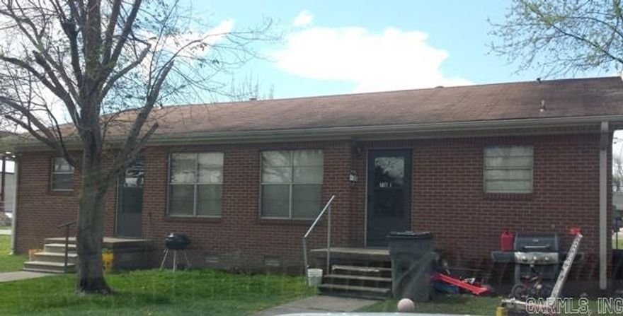 Duplex unit with washer and dryer hookups. Not approved for HUD Section 8. Tenant pays all utilities. Application required. Application fee required. Apply with property manager.
