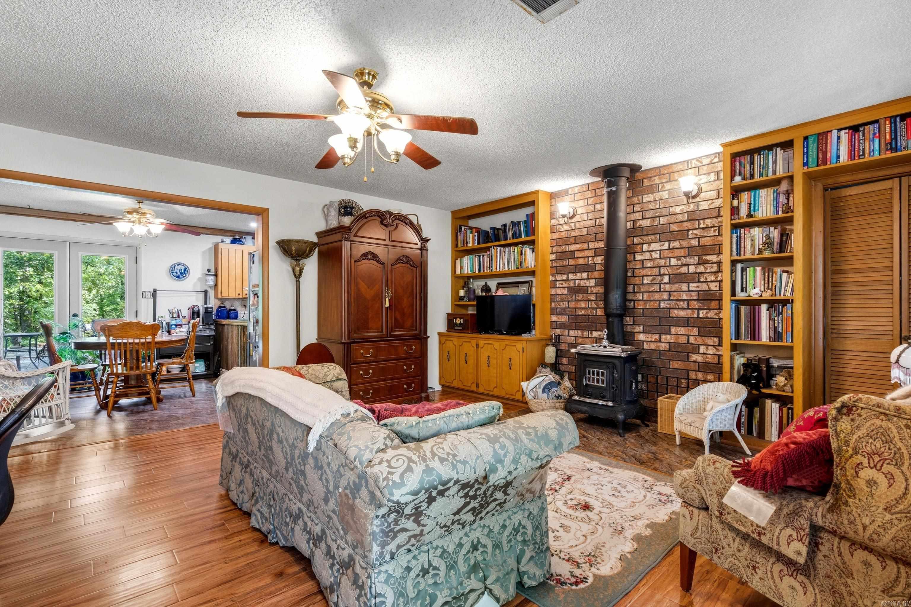 PEARCY, TOWN OF - Residential