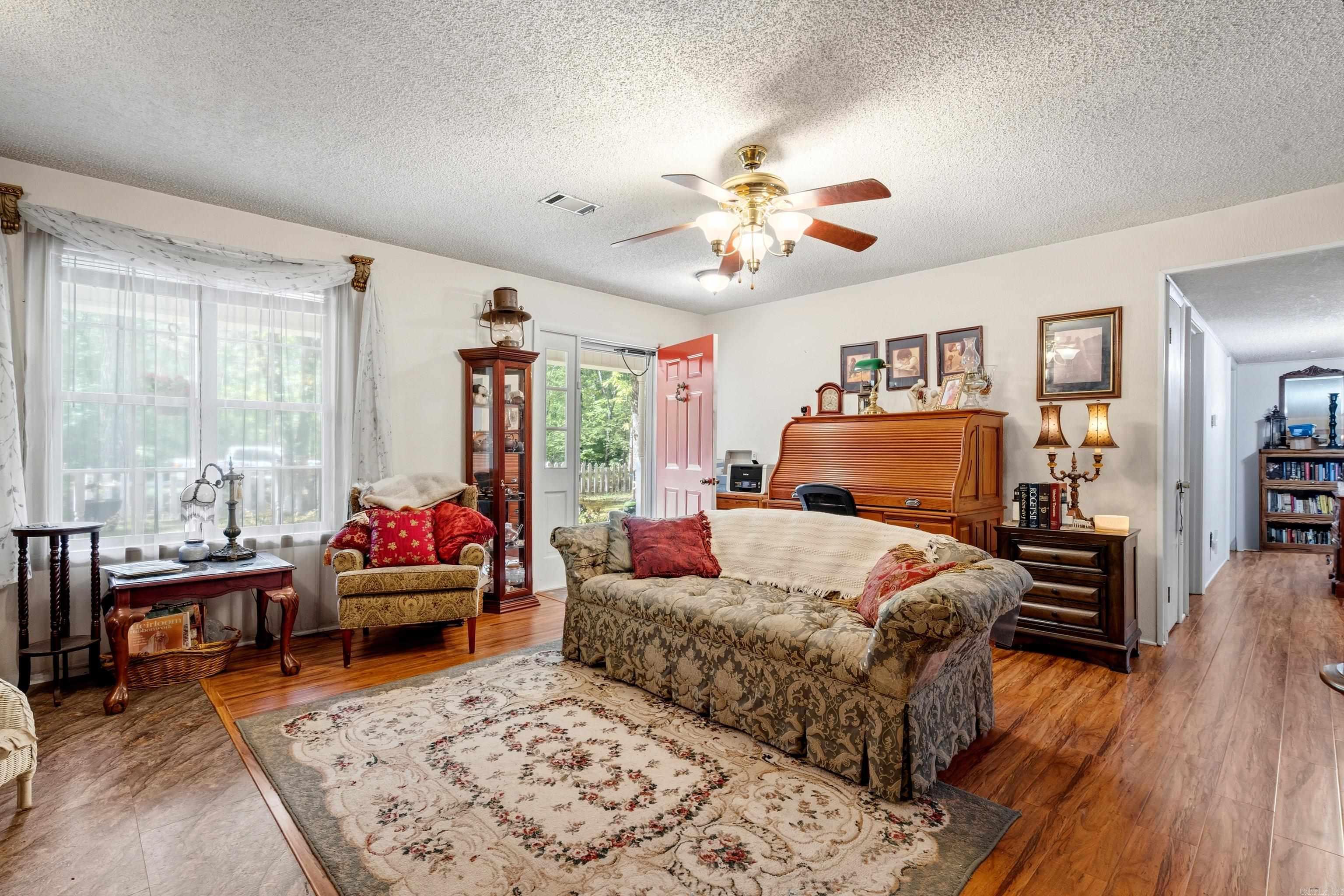 PEARCY, TOWN OF - Residential