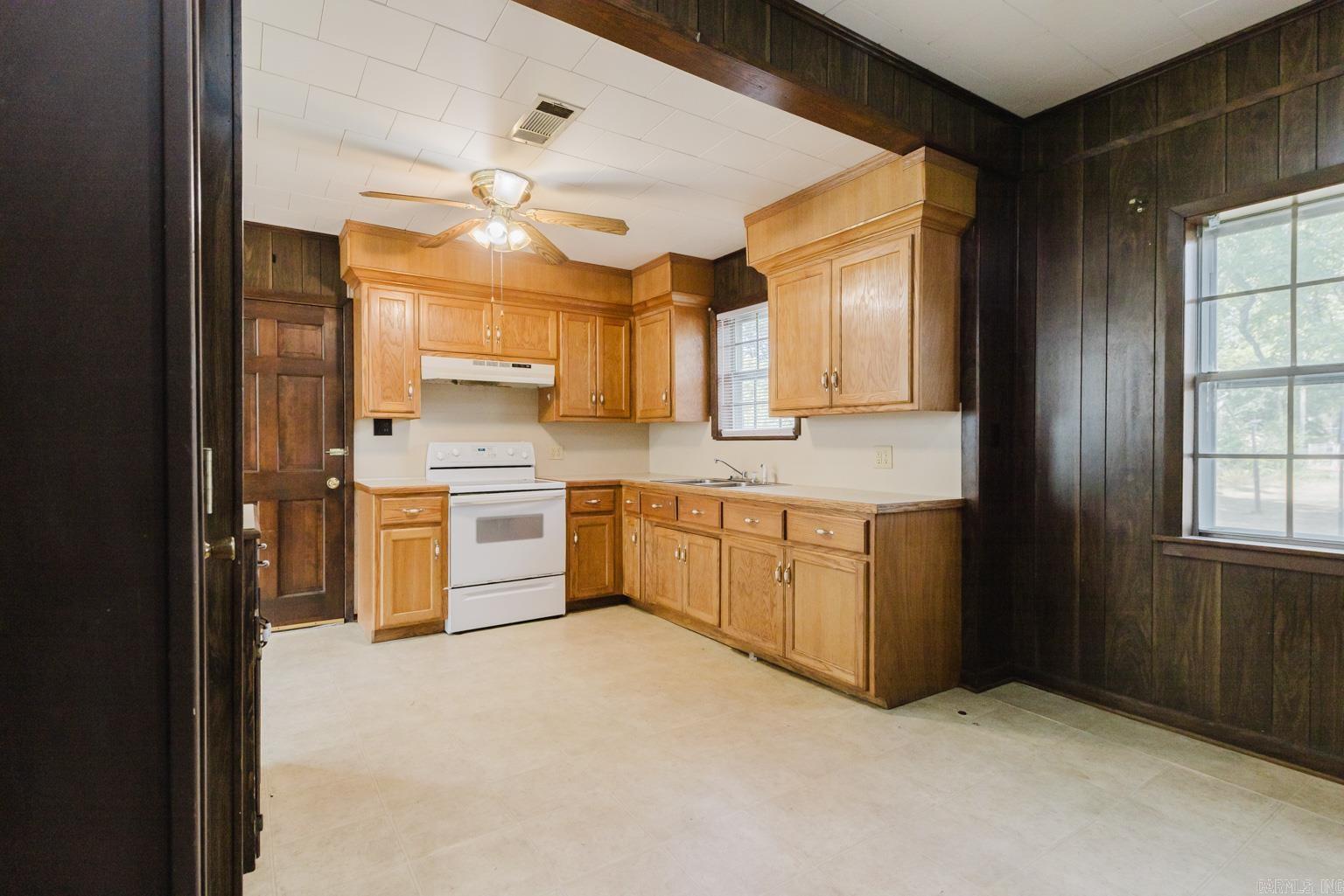 LUND & HILL (ORIGINAL TOWN) - Residential