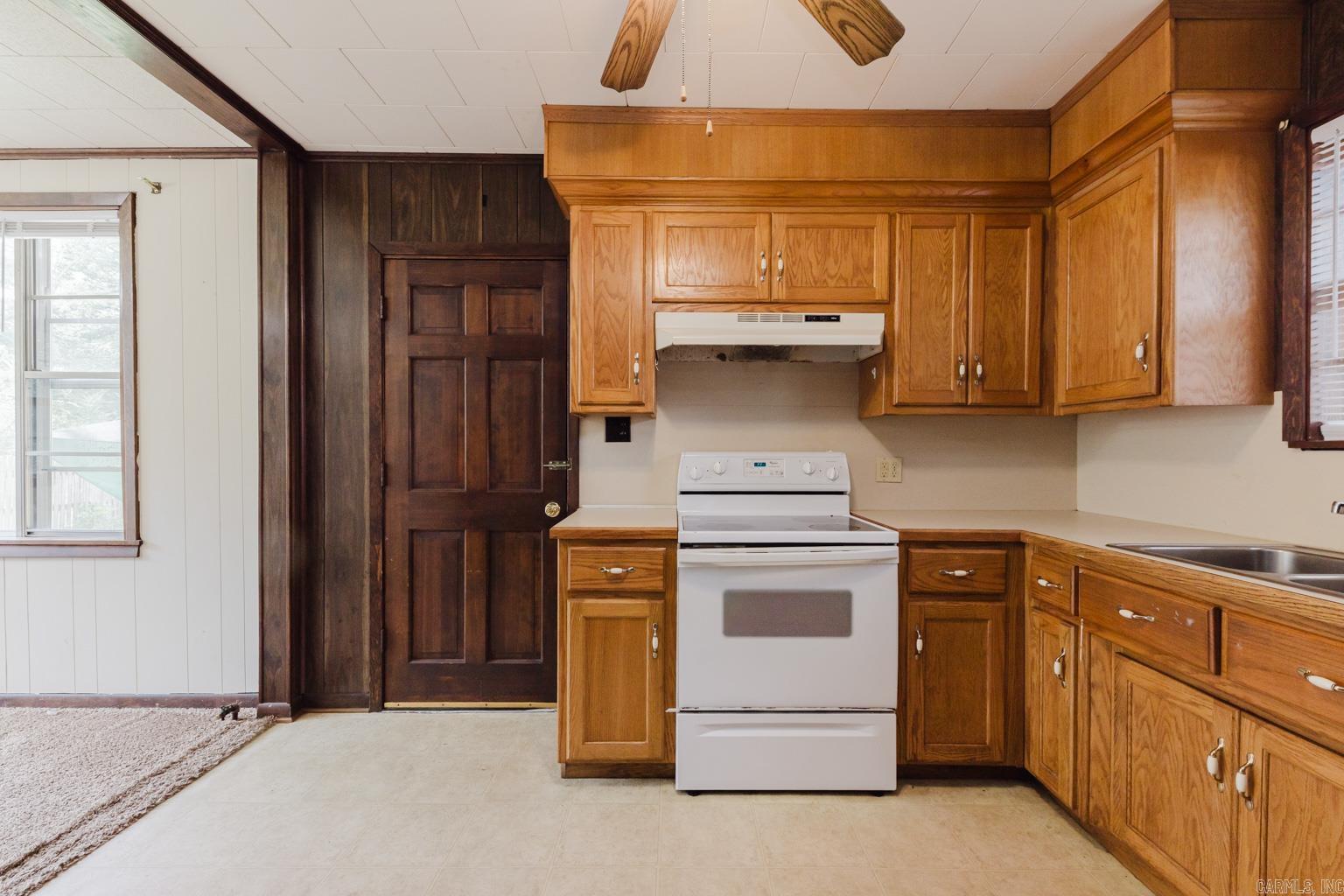 LUND & HILL (ORIGINAL TOWN) - Residential