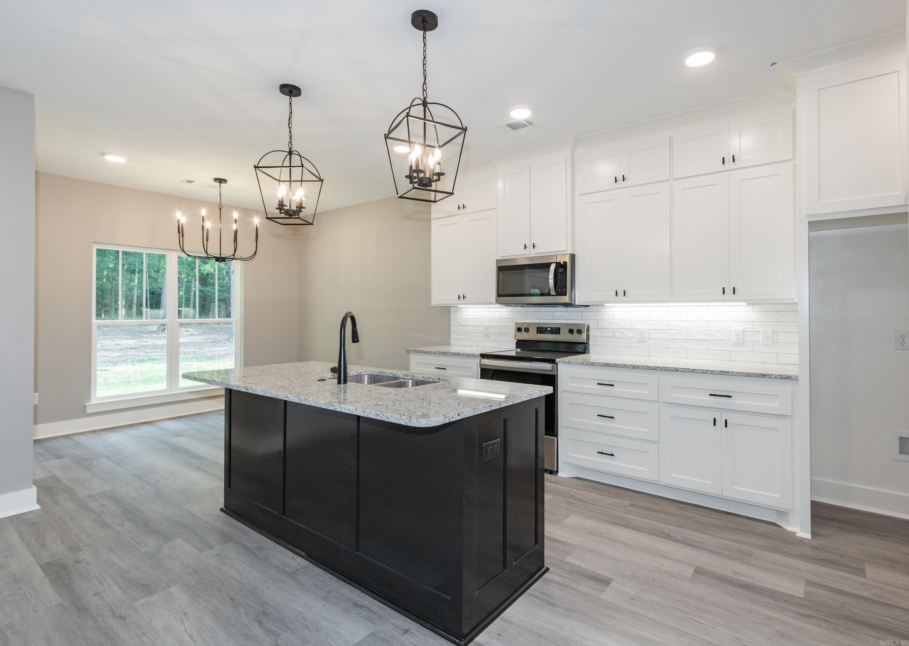 CARDINAL VALLEY - Residential