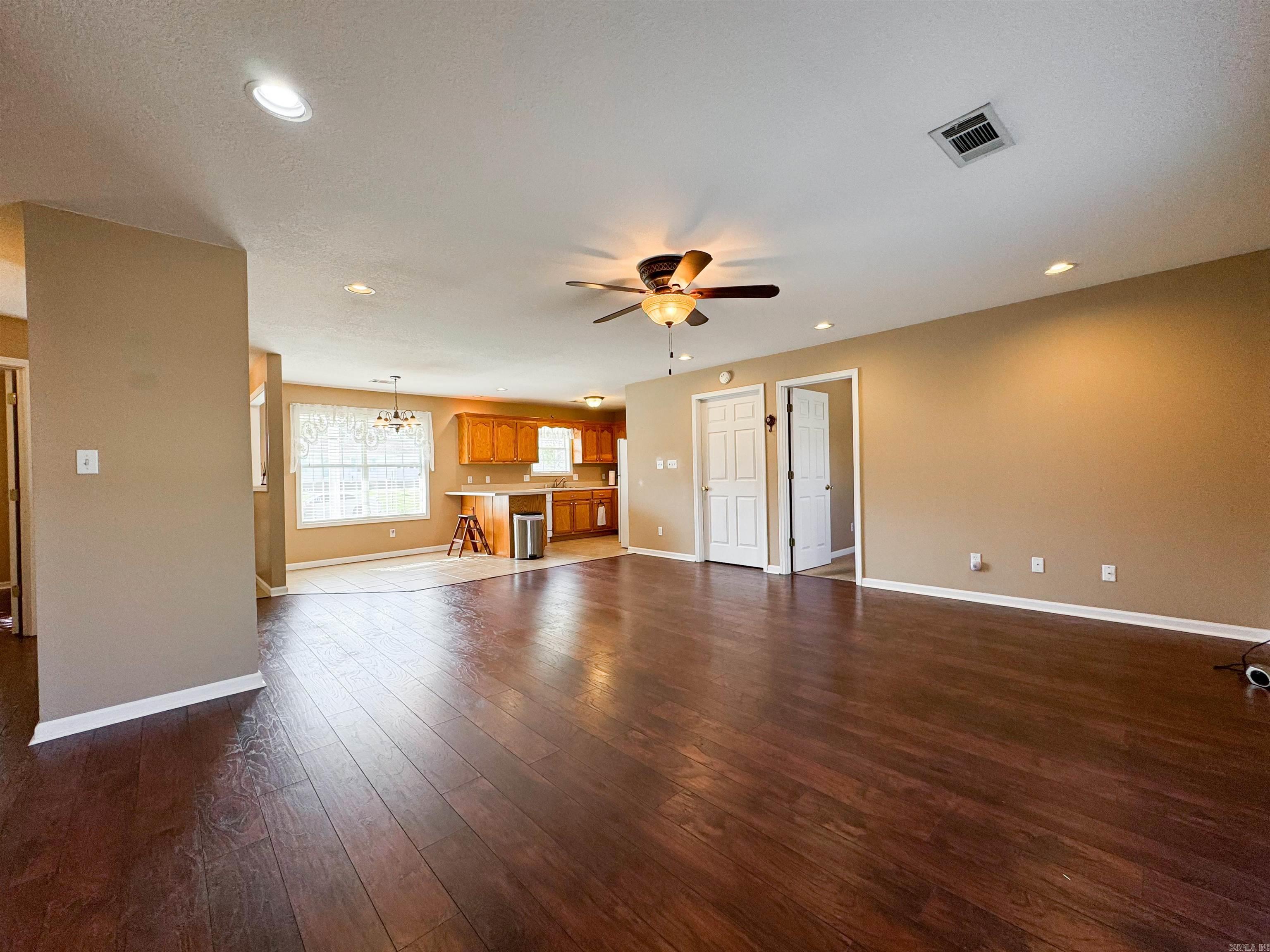 DEERBORN HILLS - Residential