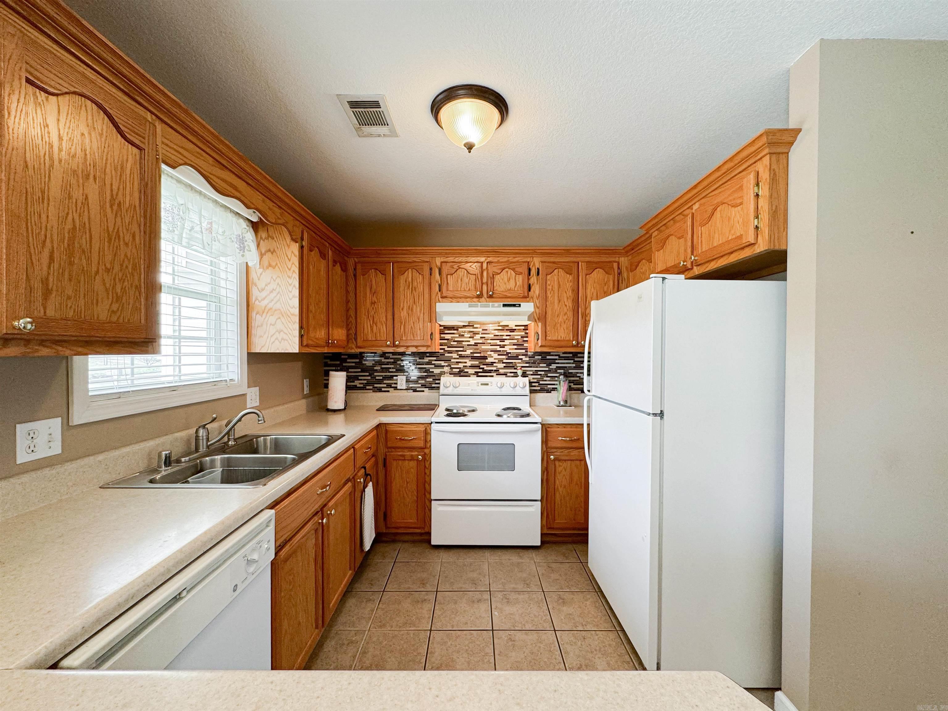 DEERBORN HILLS - Residential