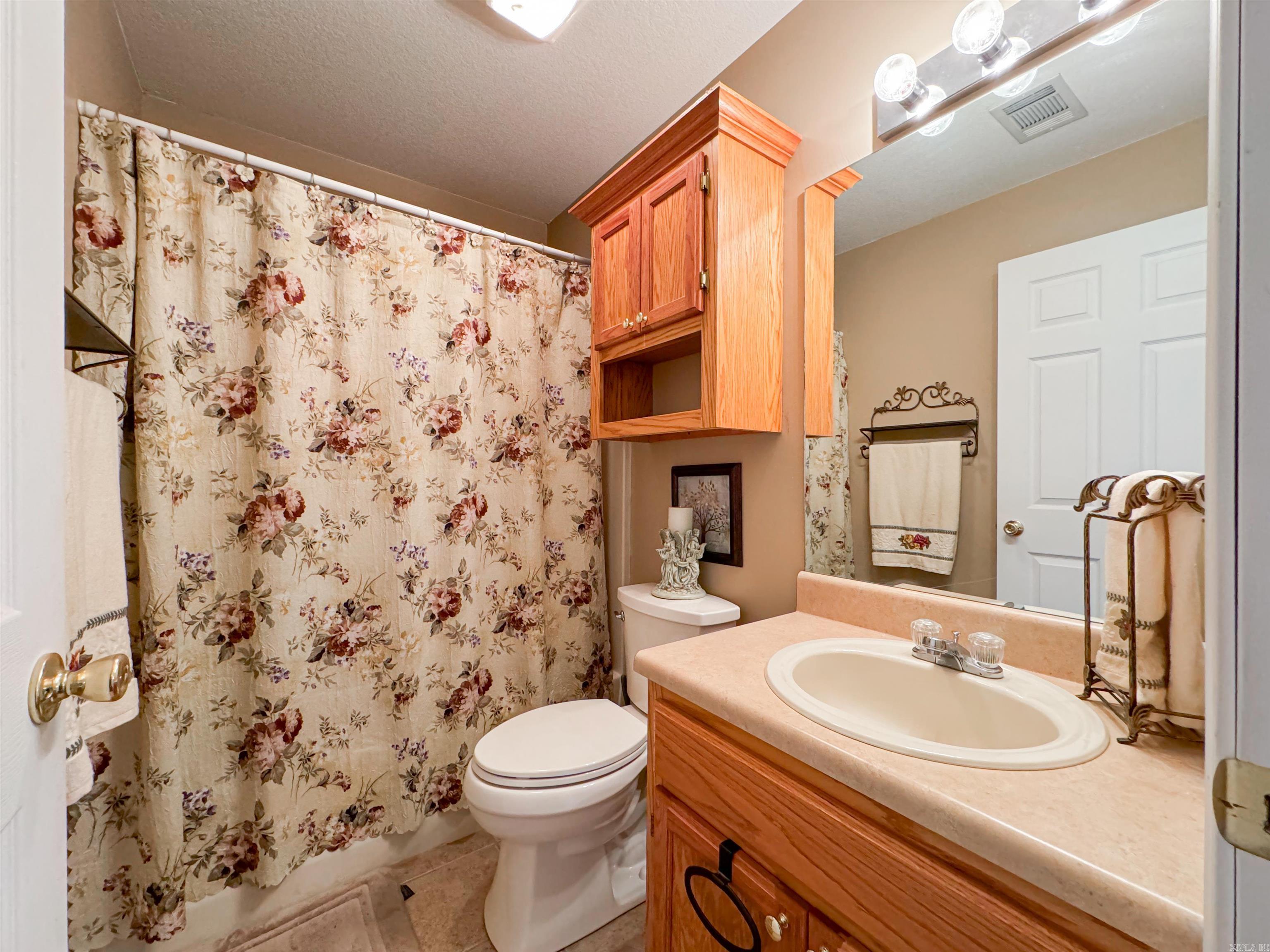 DEERBORN HILLS - Residential