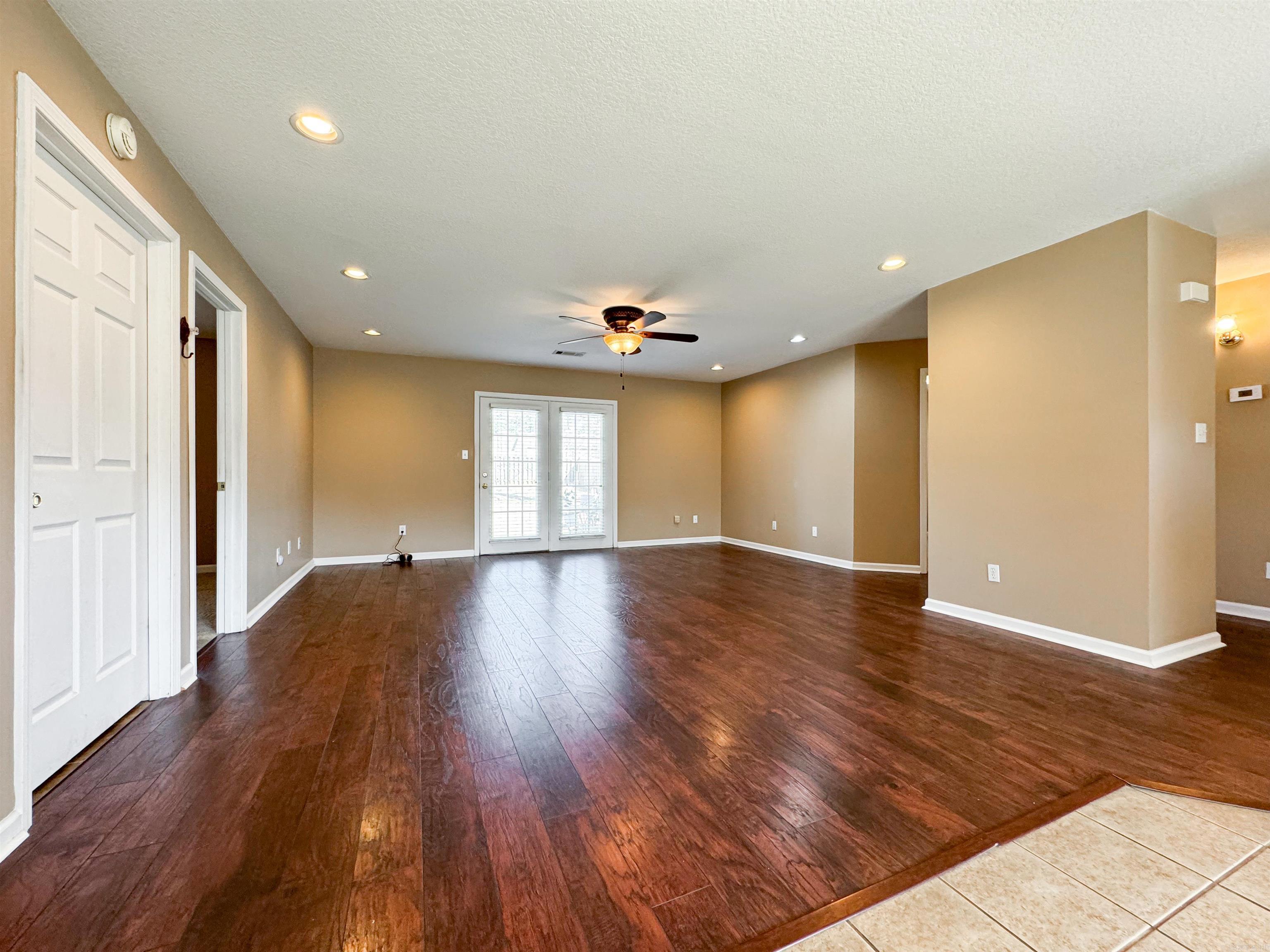 DEERBORN HILLS - Residential