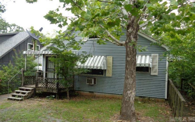 One Story home very close to UAMS. Nice level Lot. Off street parking. Fenced yard. Detached storage building in rear. Agents please see confidential remarks before showing.
