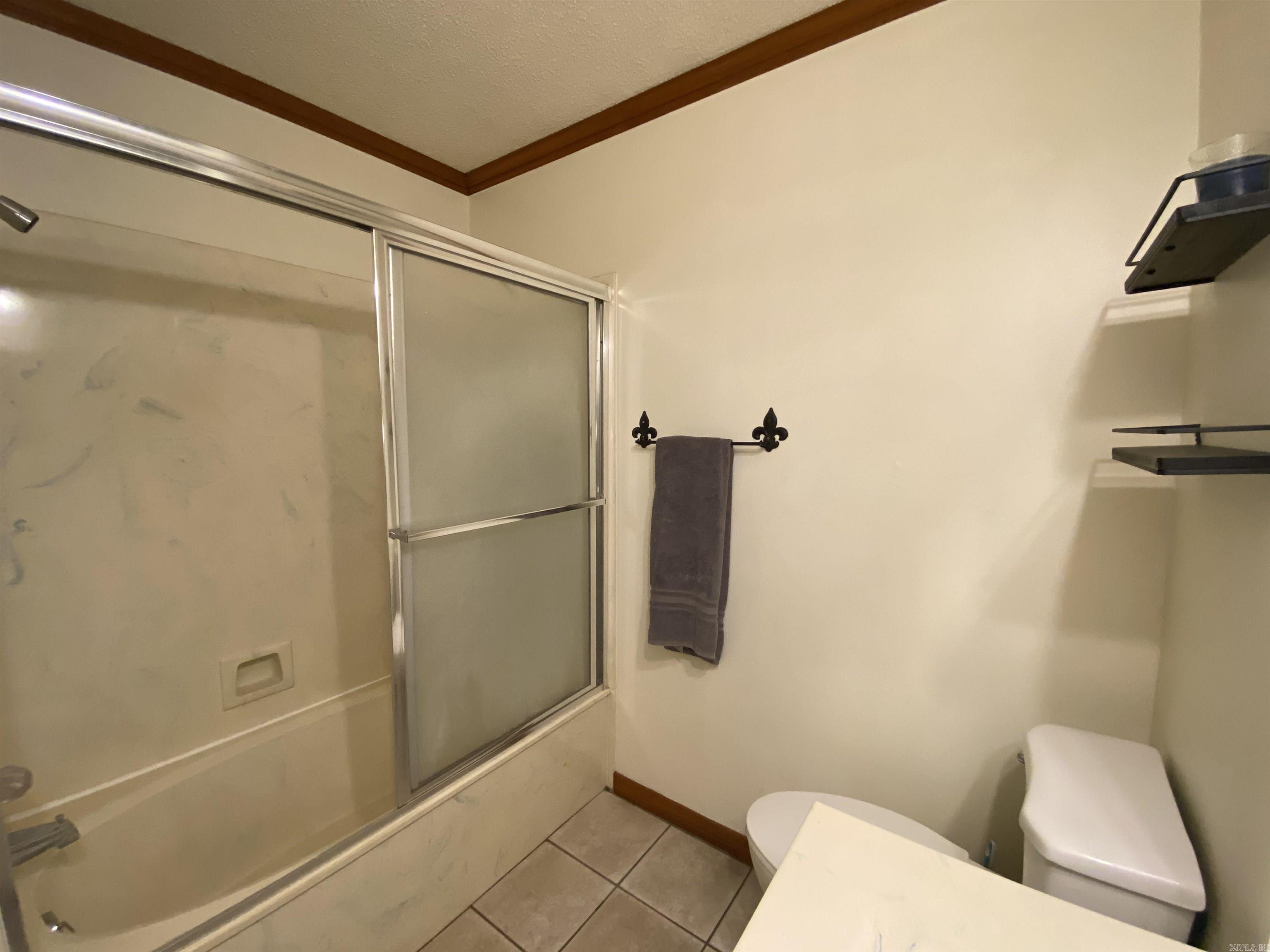 LAKEWOOD ESTATES - Residential