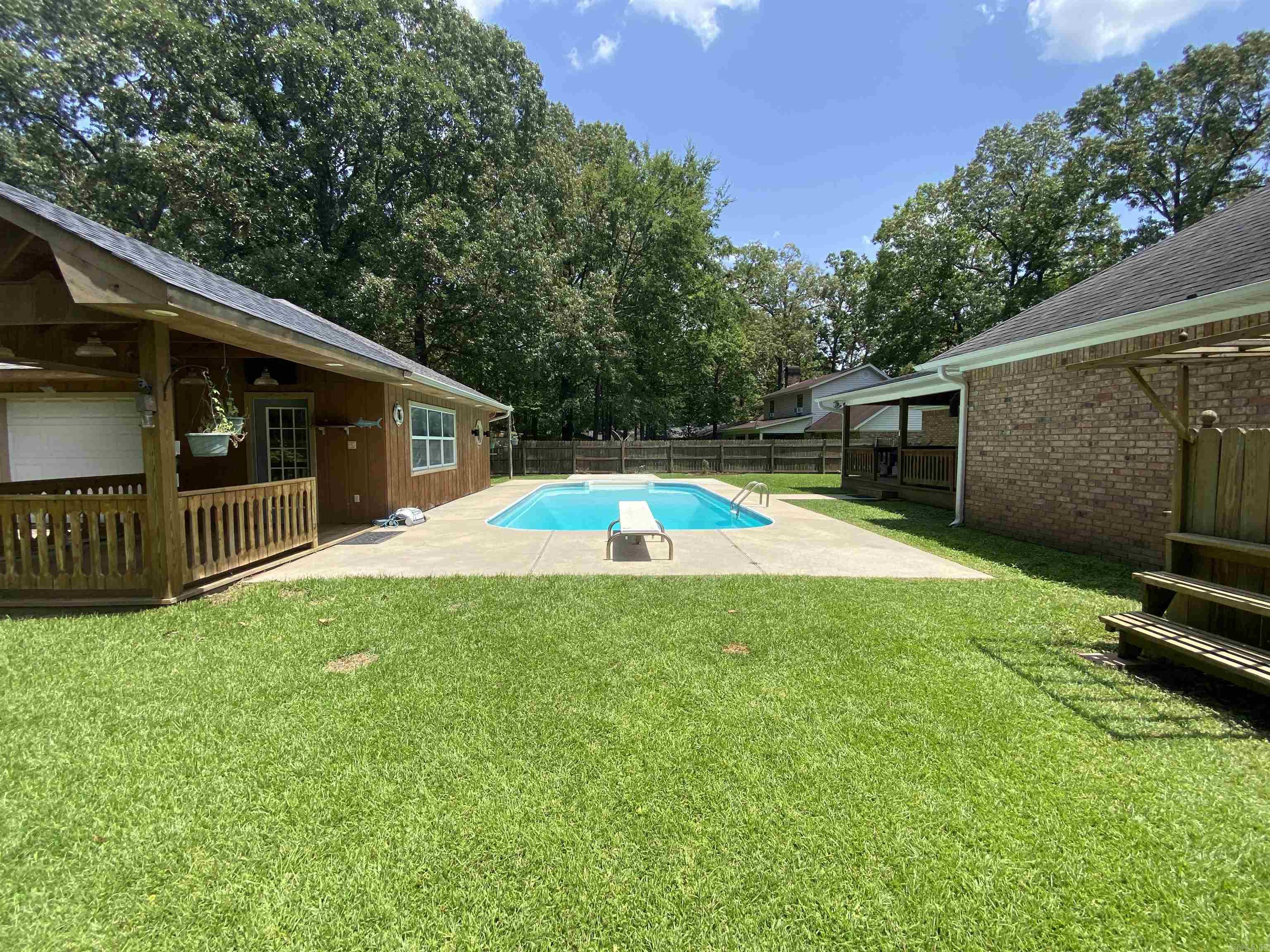 LAKEWOOD ESTATES - Residential