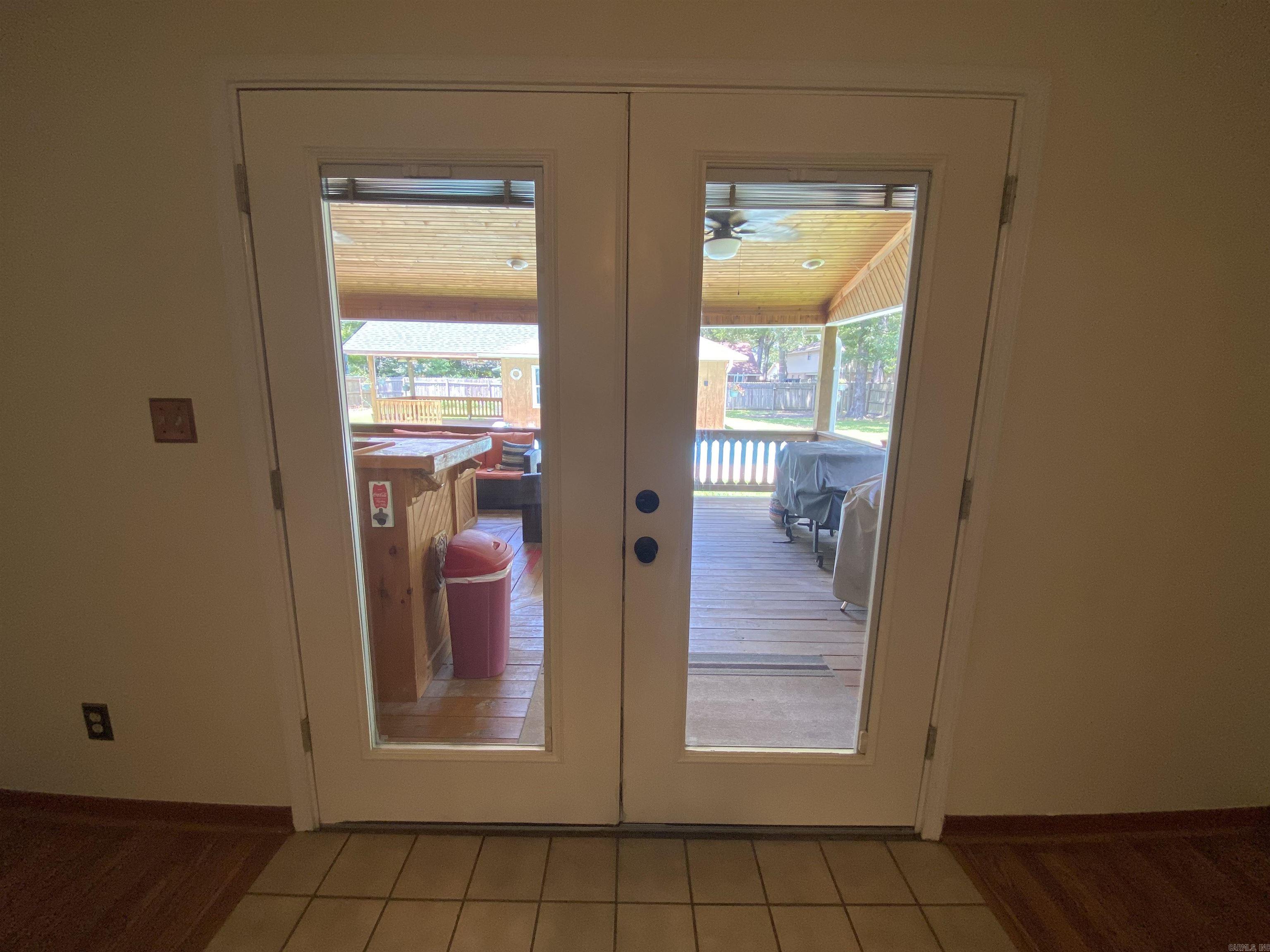 LAKEWOOD ESTATES - Residential