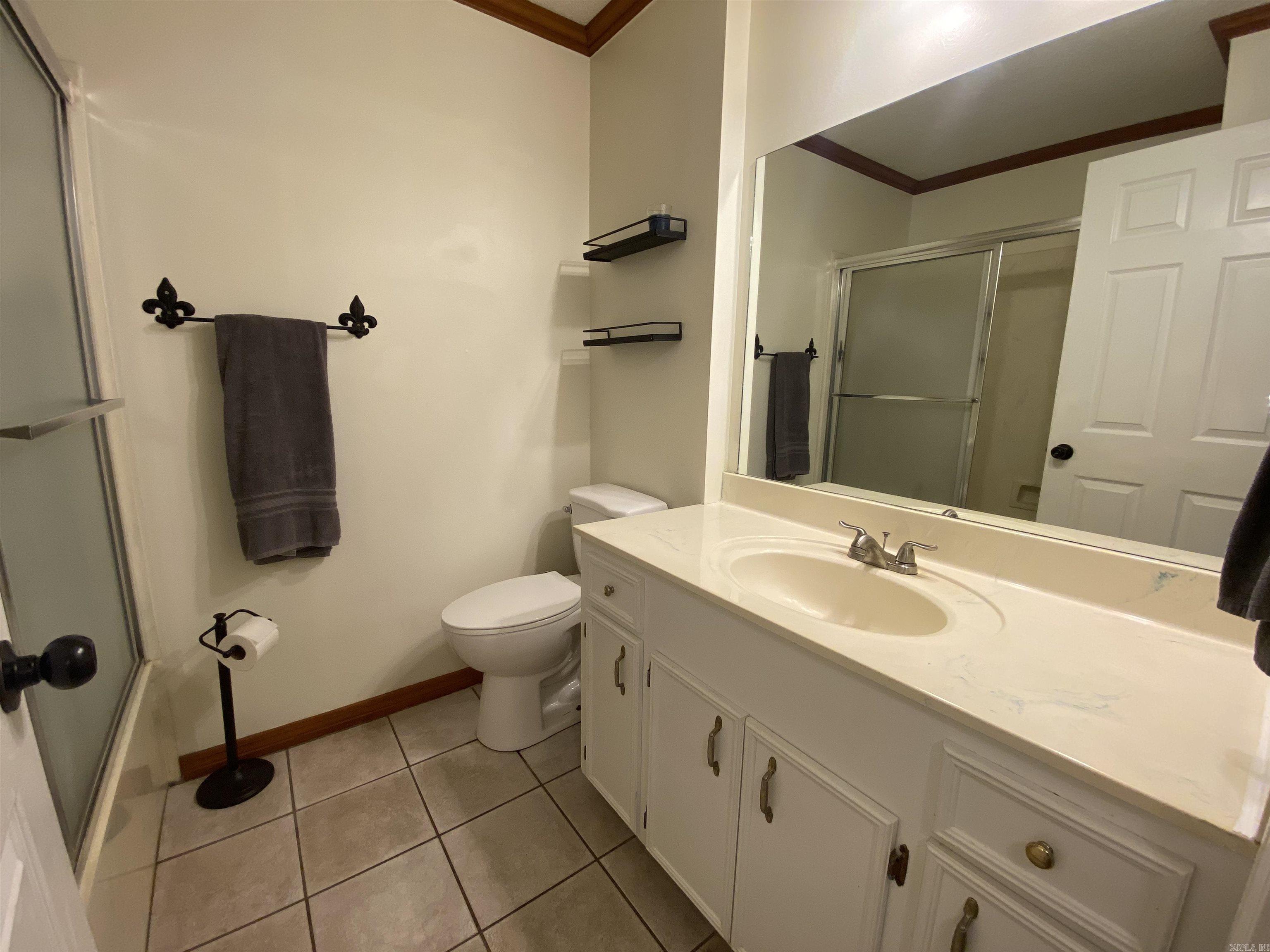 LAKEWOOD ESTATES - Residential