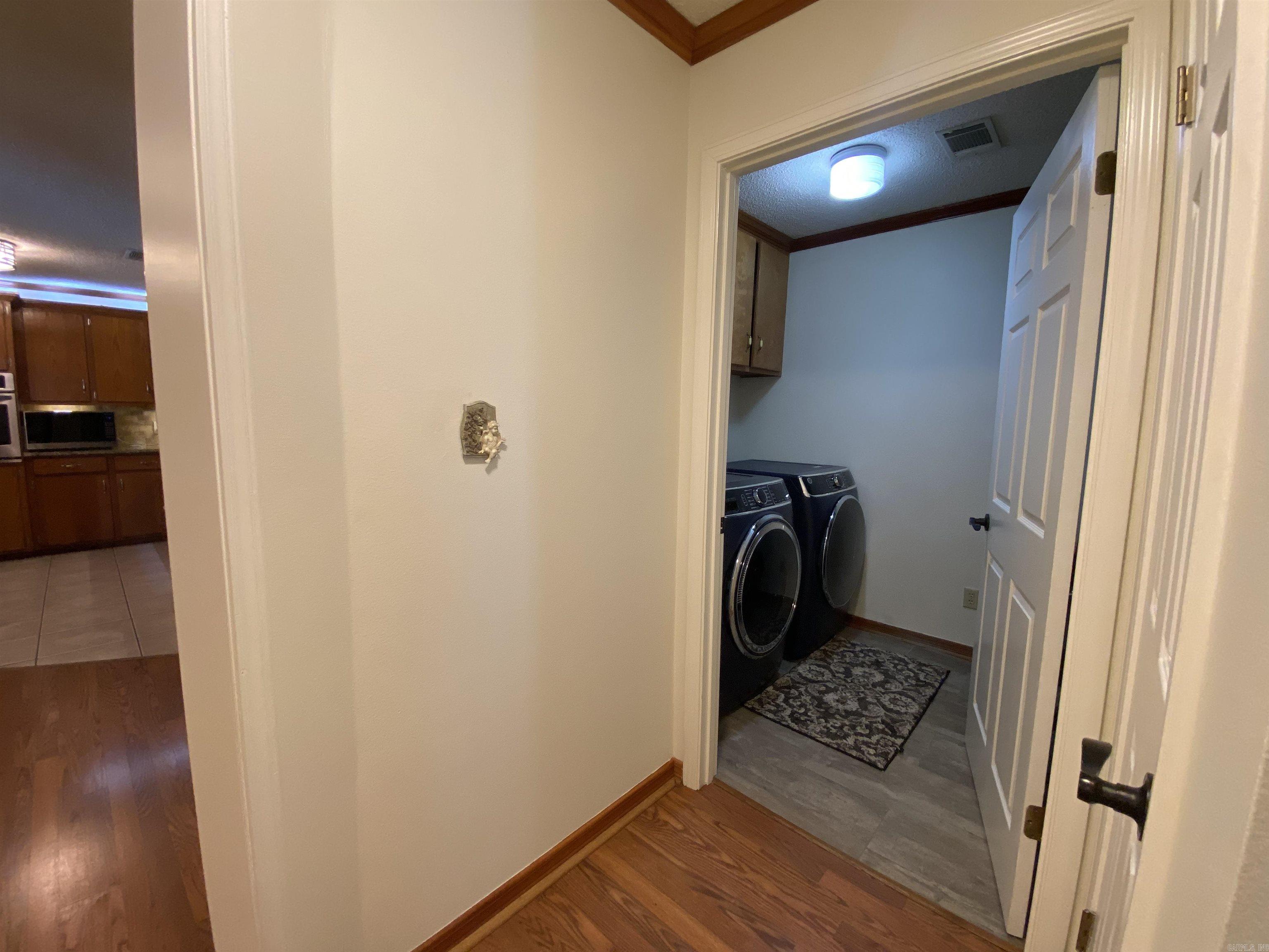 LAKEWOOD ESTATES - Residential