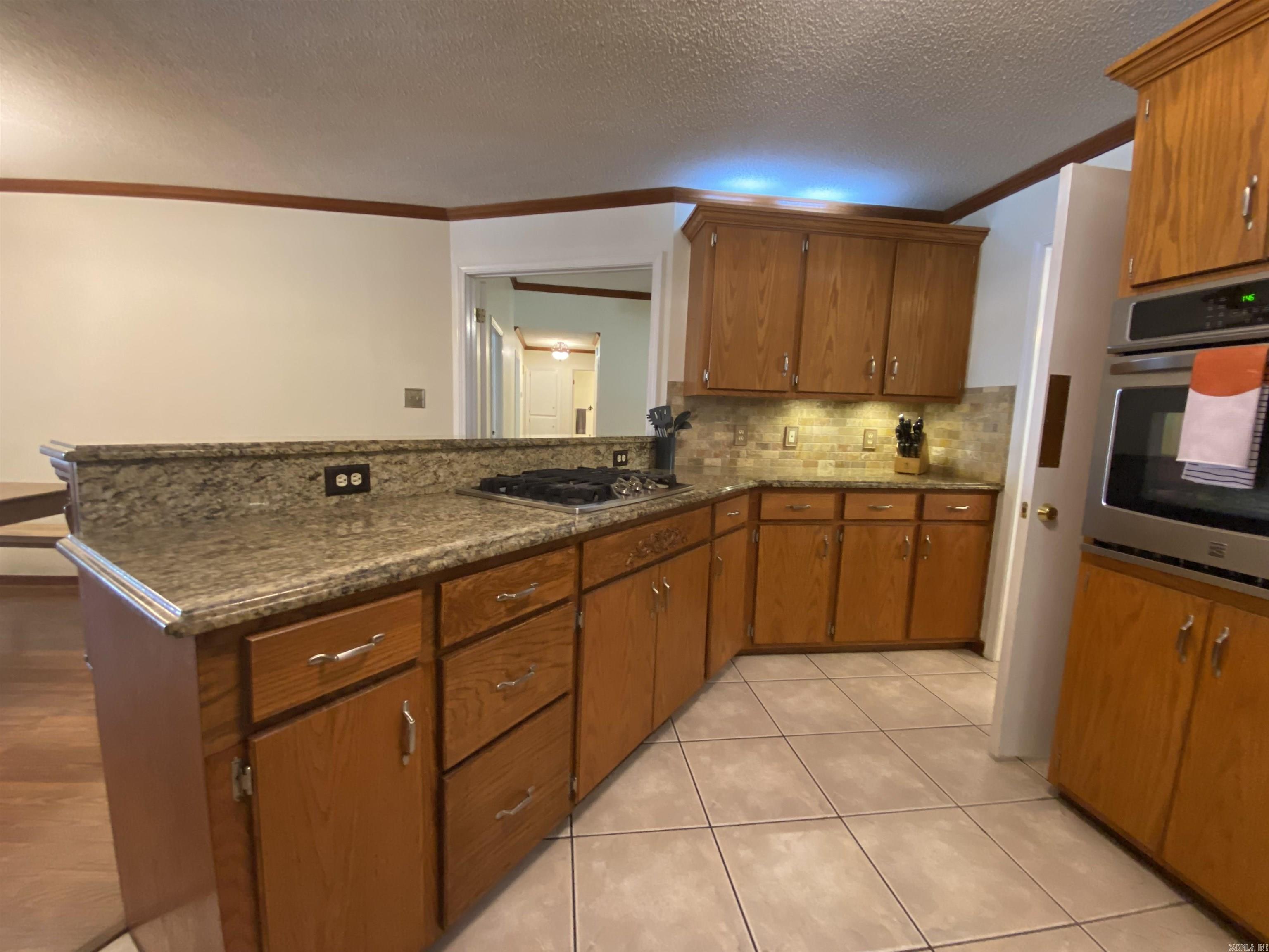 LAKEWOOD ESTATES - Residential