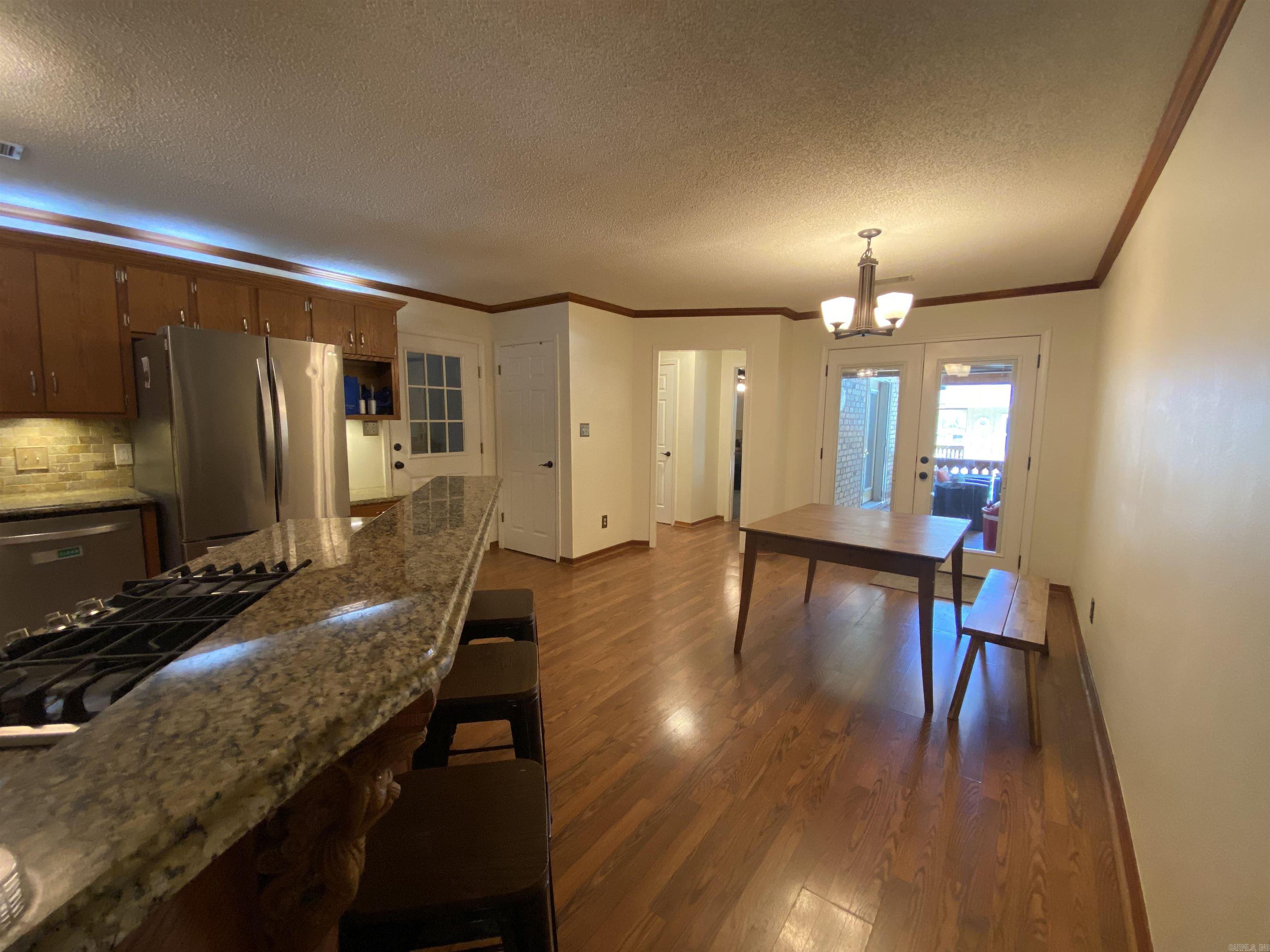 LAKEWOOD ESTATES - Residential