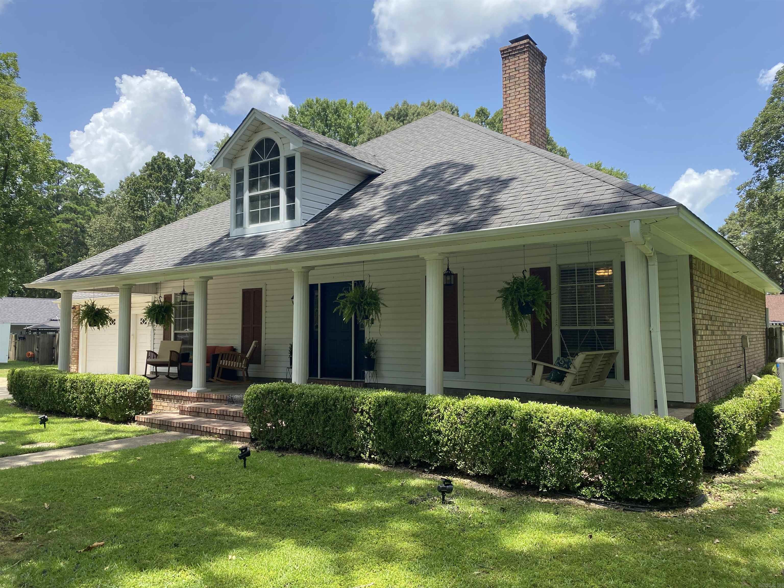 LAKEWOOD ESTATES - Residential