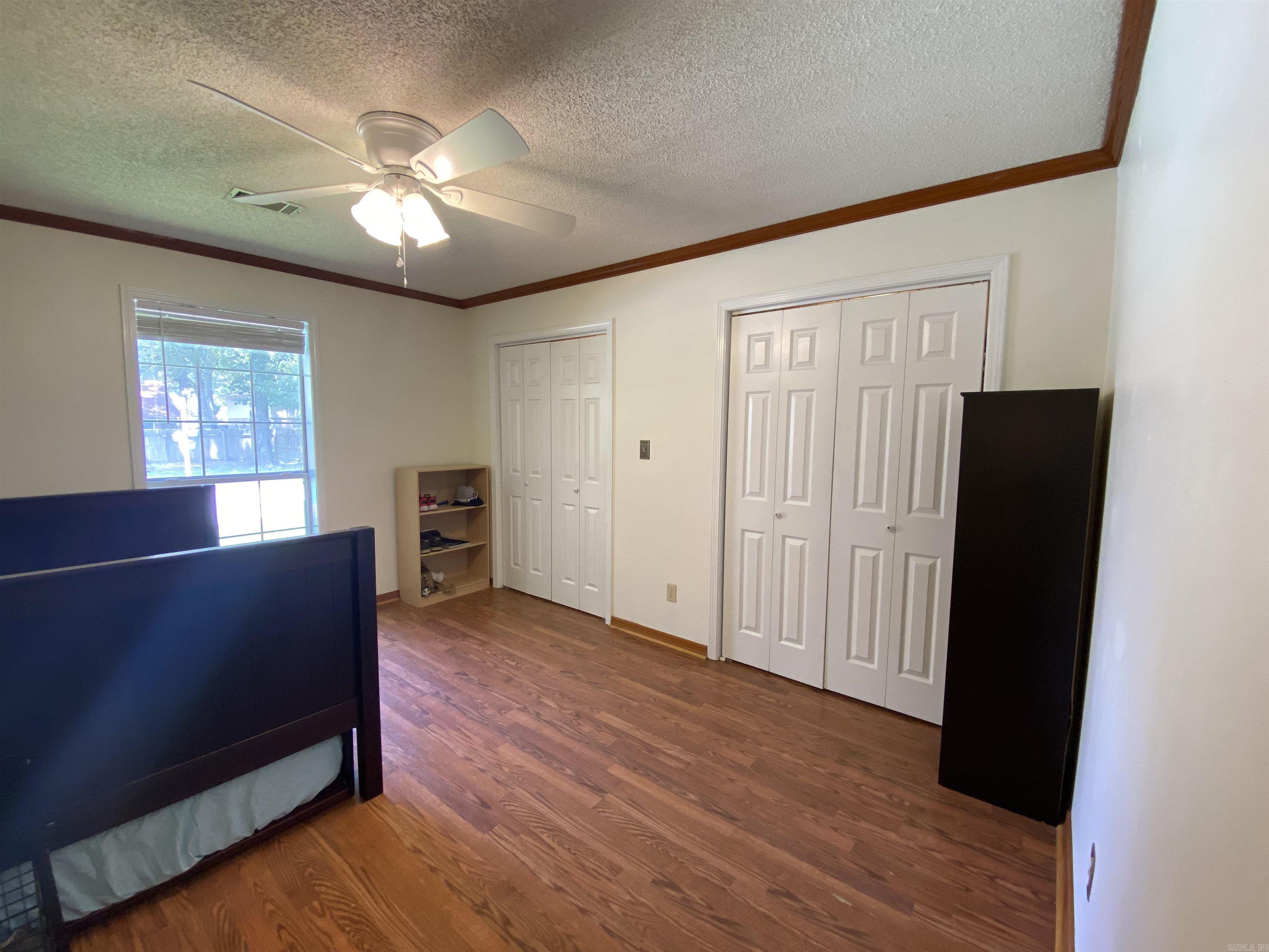 LAKEWOOD ESTATES - Residential