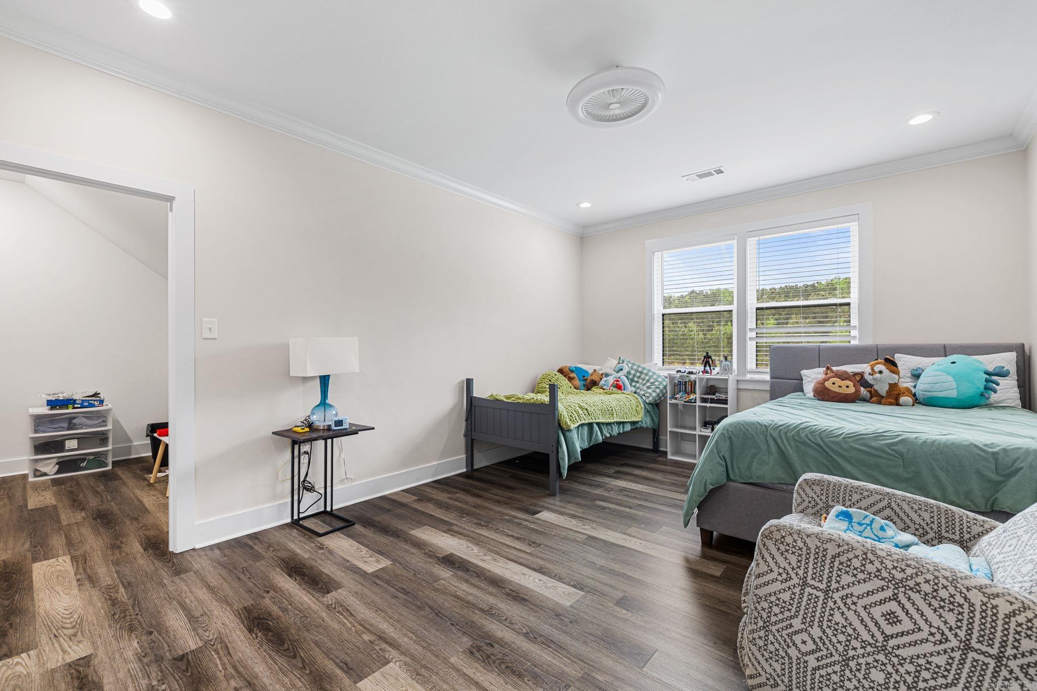 FOXWOOD ESTATES - Residential