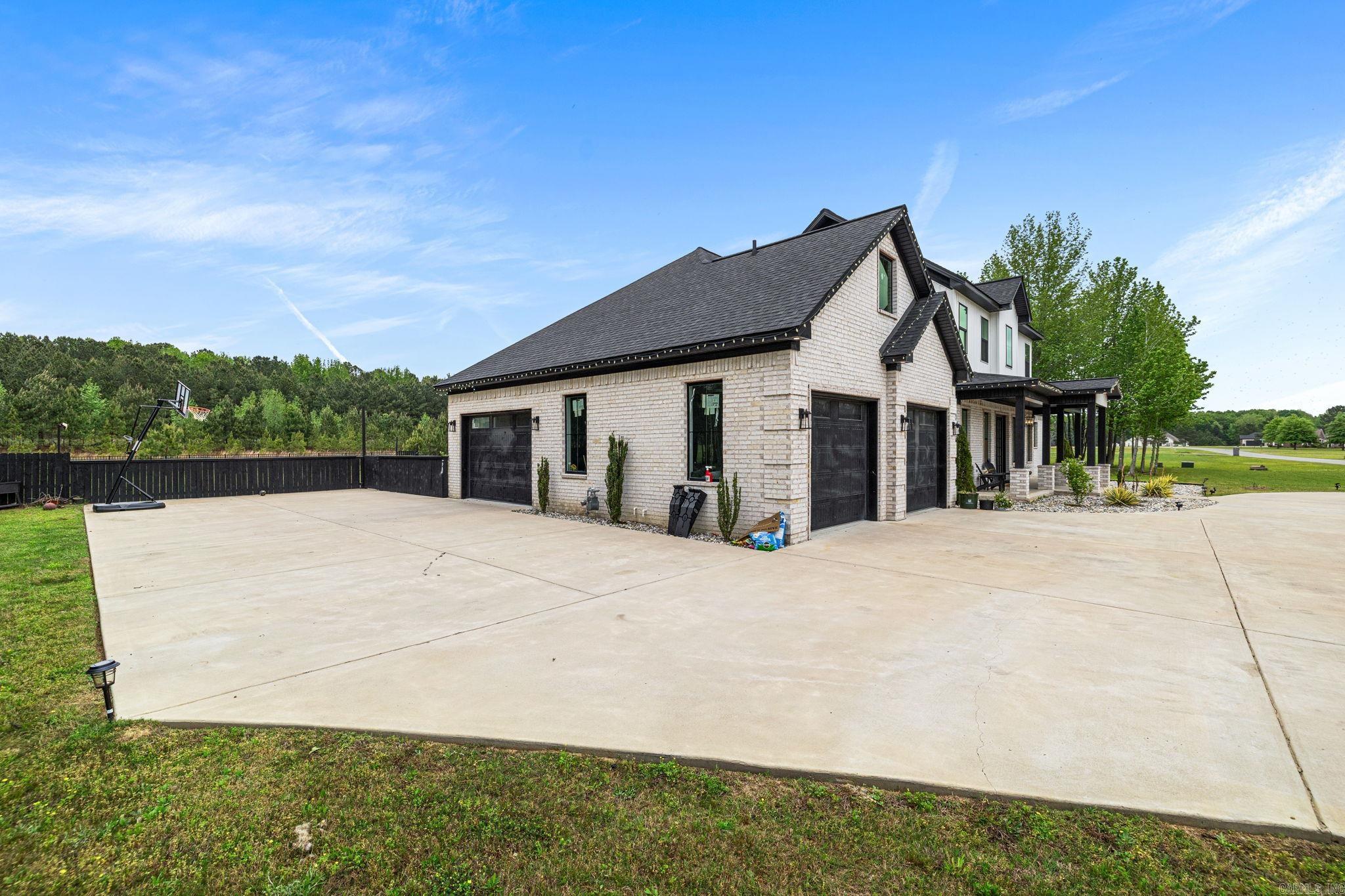 FOXWOOD ESTATES - Residential