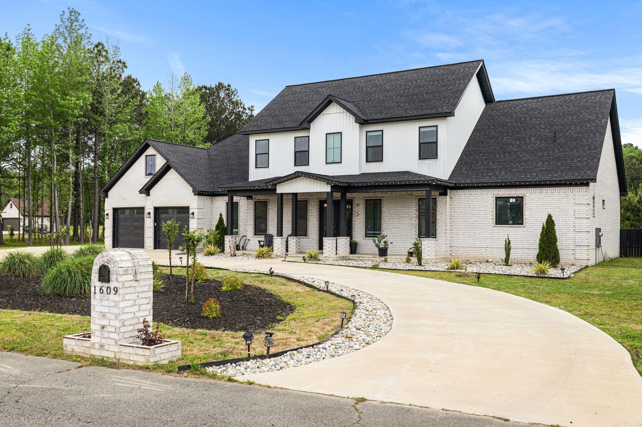 FOXWOOD ESTATES - Residential