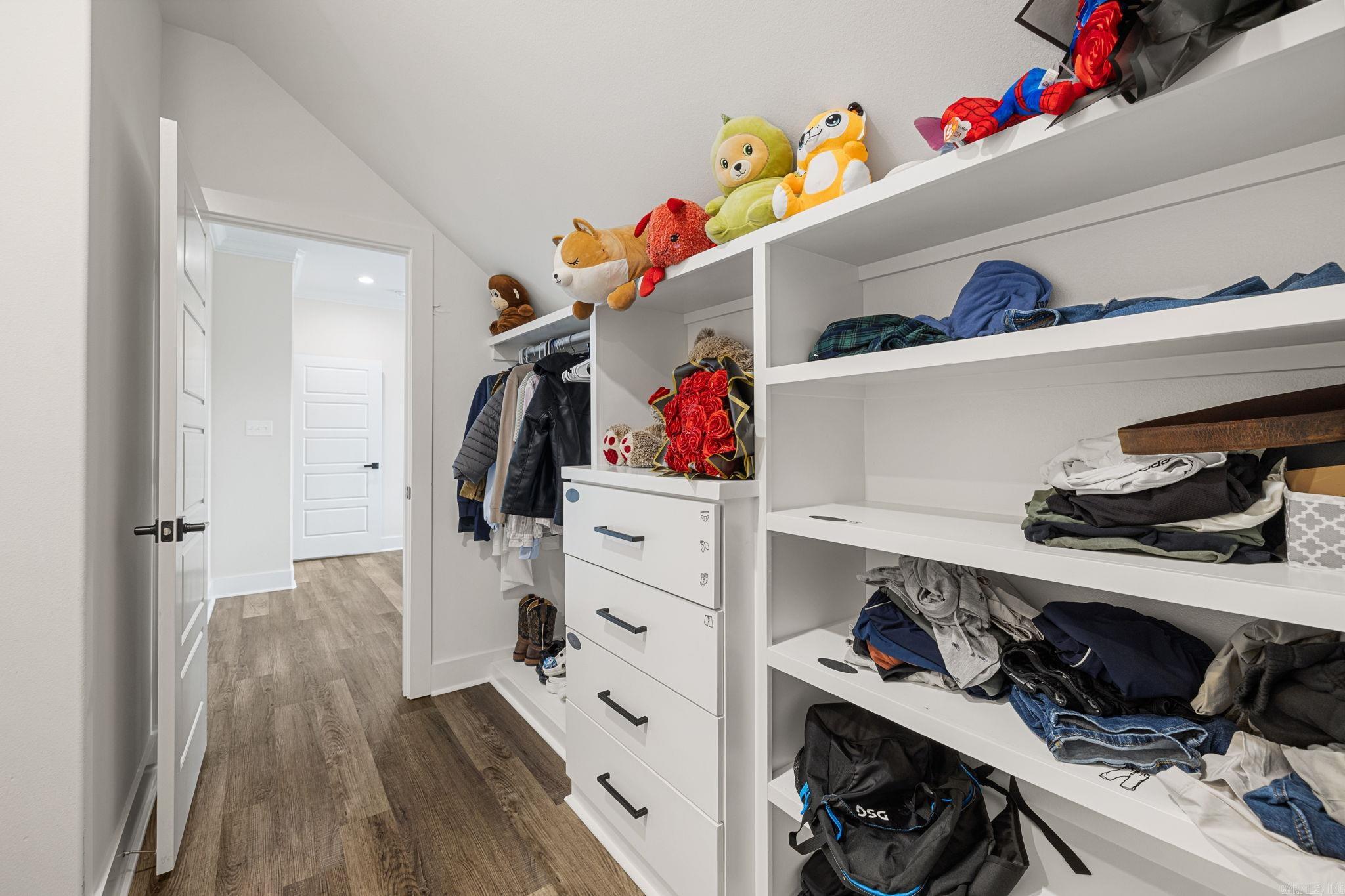 FOXWOOD ESTATES - Residential