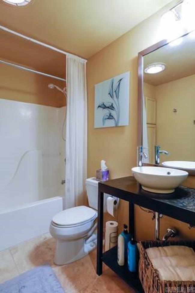 Chelsea Heights Condo - Residential