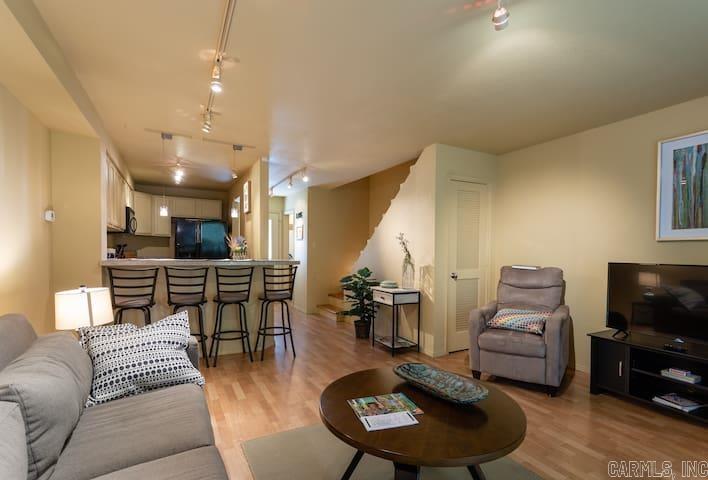Chelsea Heights Condo - Residential
