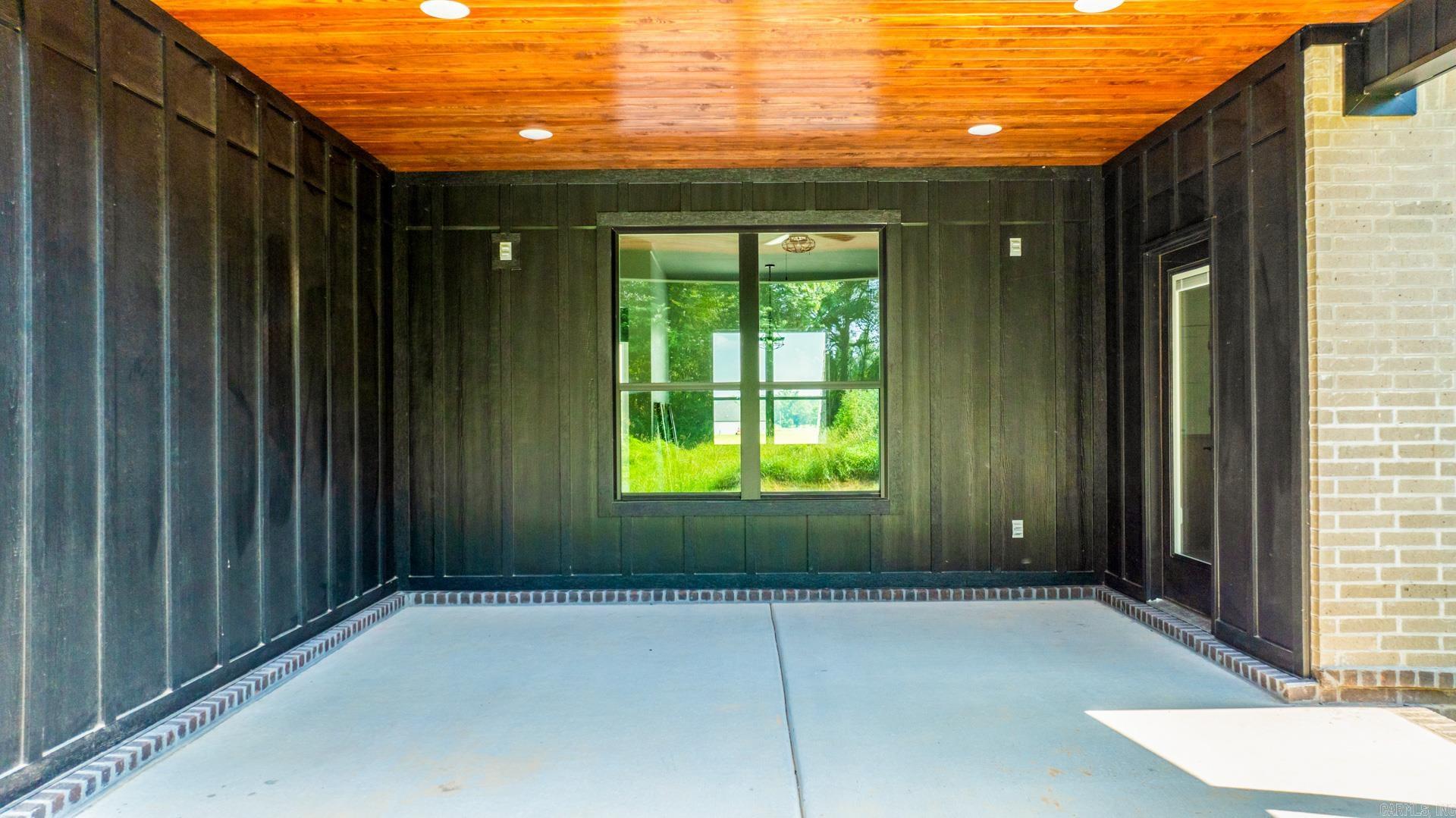 JACKSON ACRES - Residential