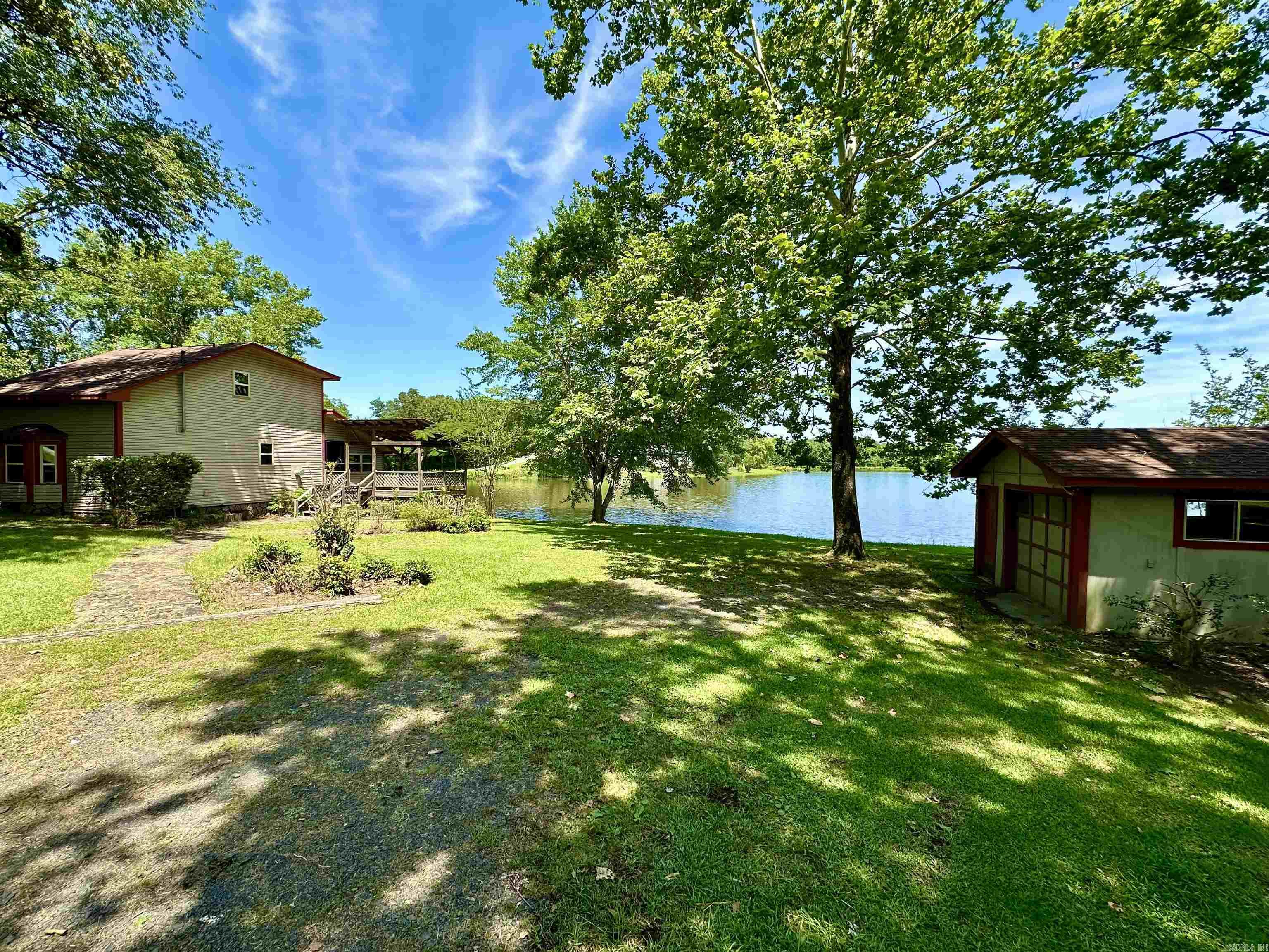 Hatchers Lake - Residential