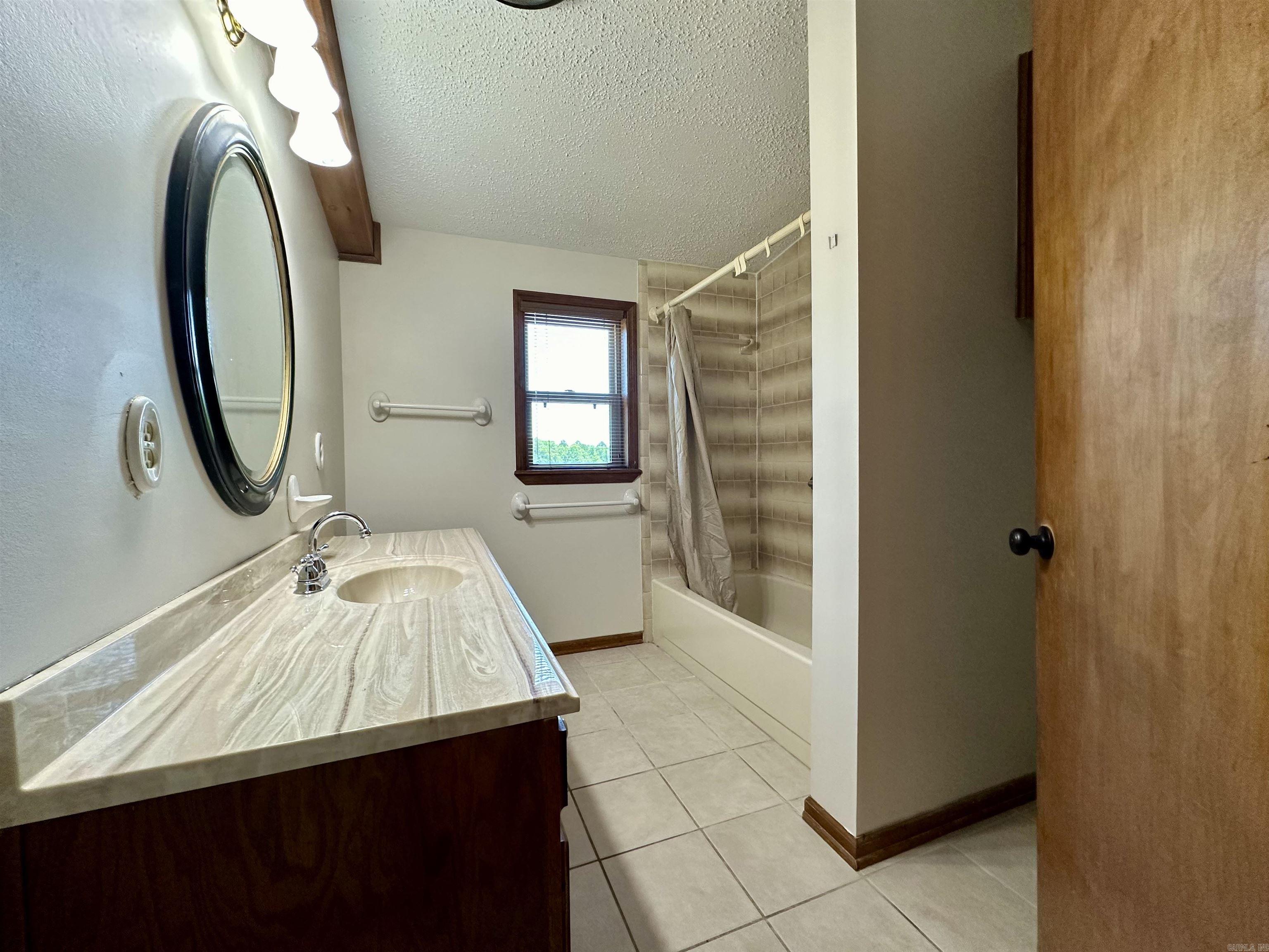 Hatchers Lake - Residential