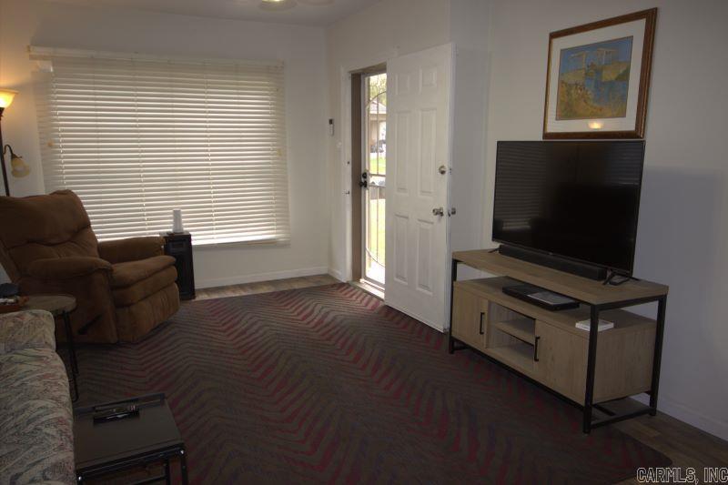 Chesterfield Square - Residential