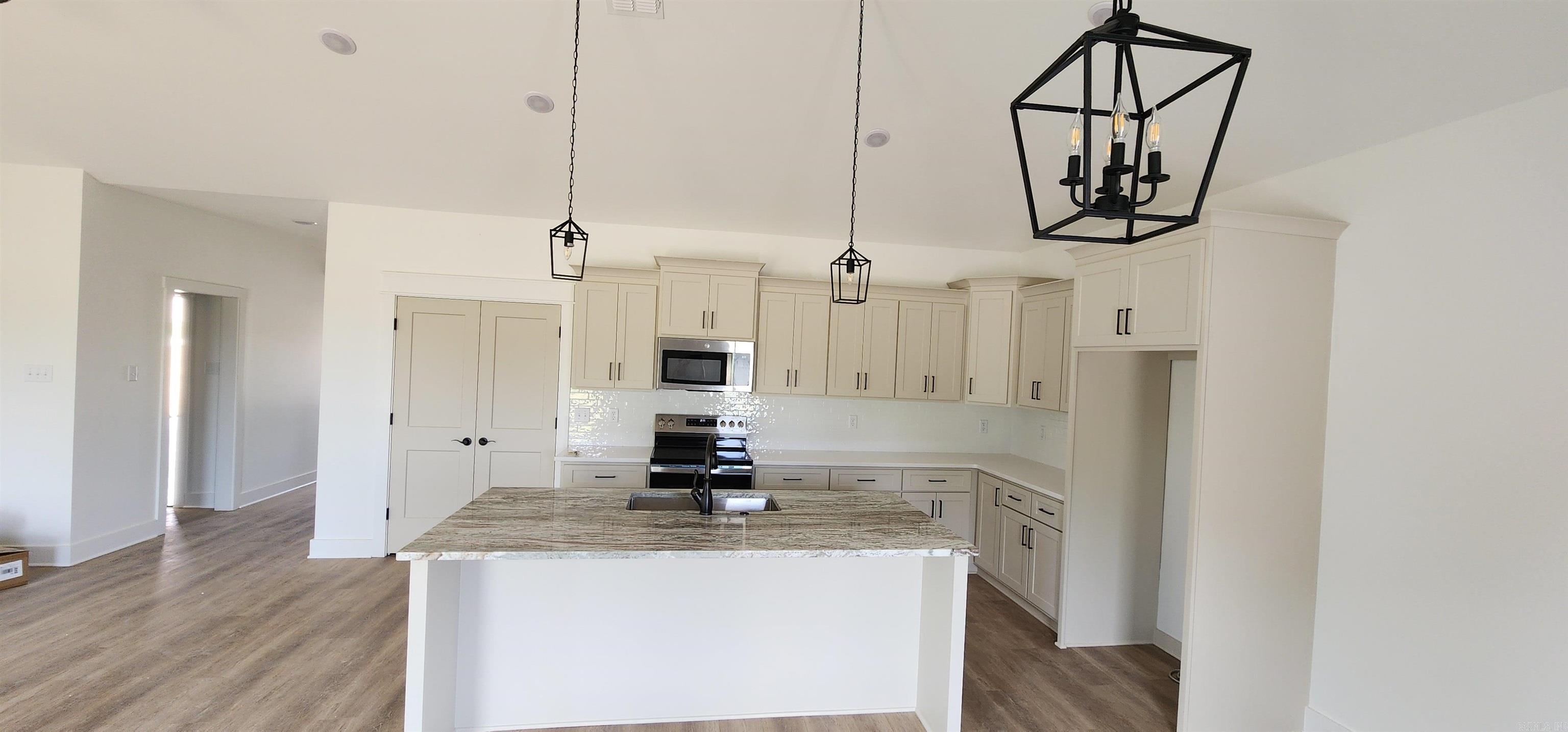 SUMMERLYN SUBDIVISION - Residential