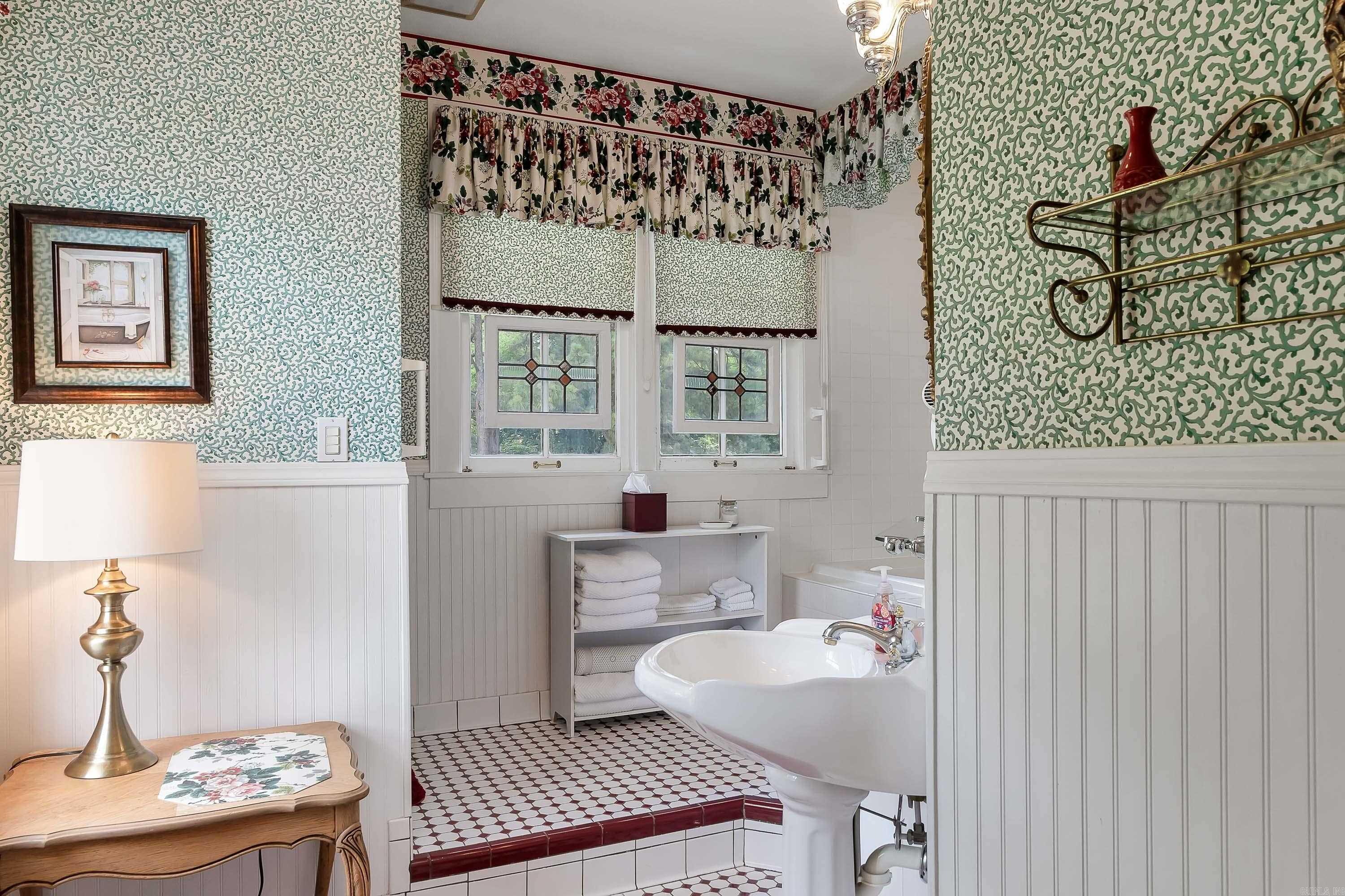 Pruett 2nd - Residential