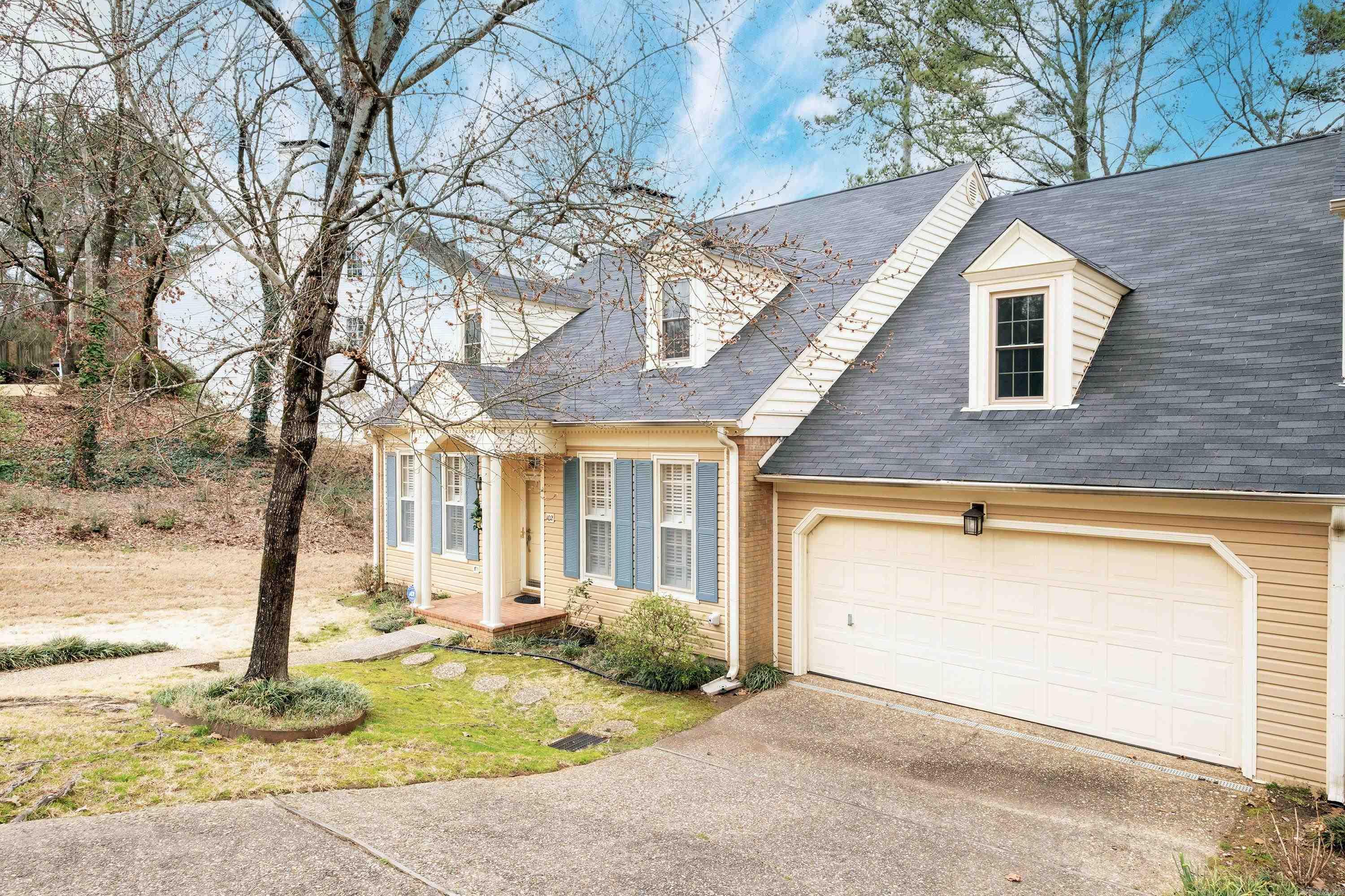 CLAREMORE COURT - Residential