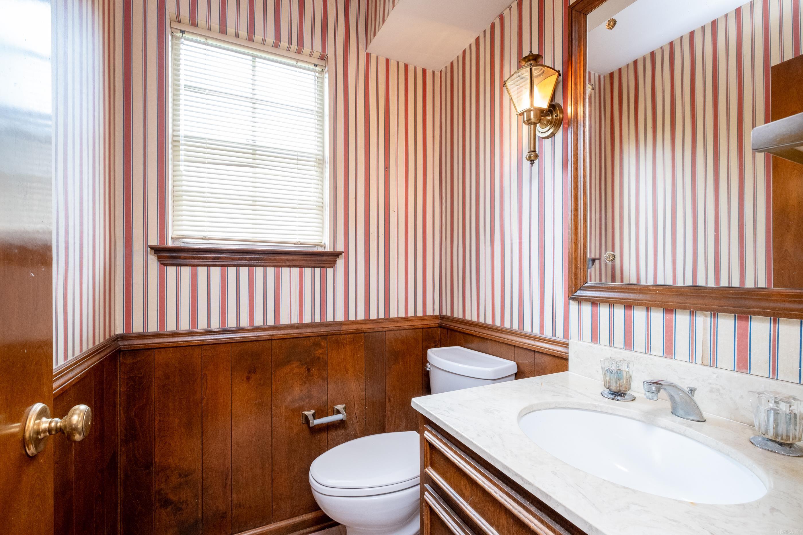 STURBRIDGE - Residential