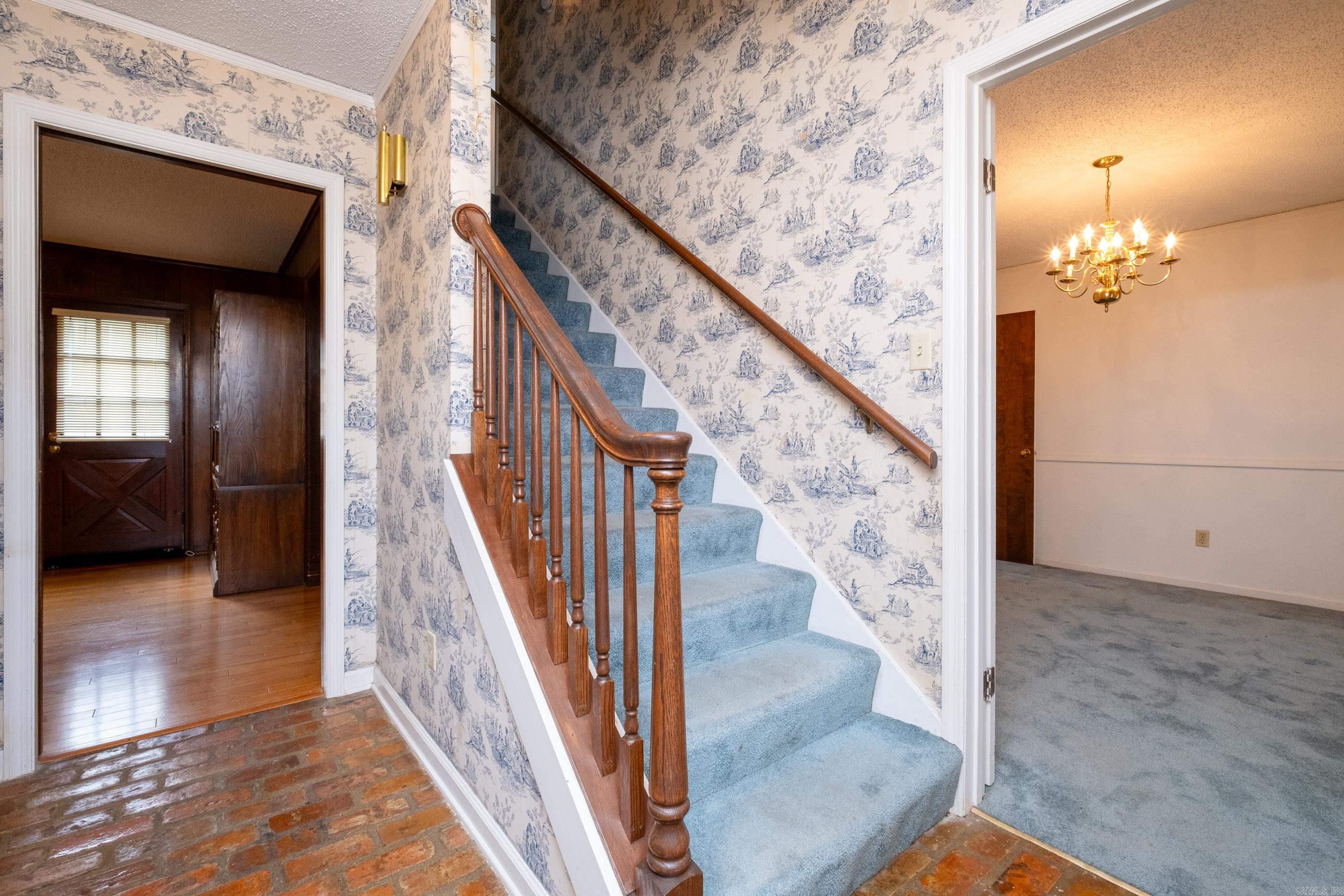 STURBRIDGE - Residential