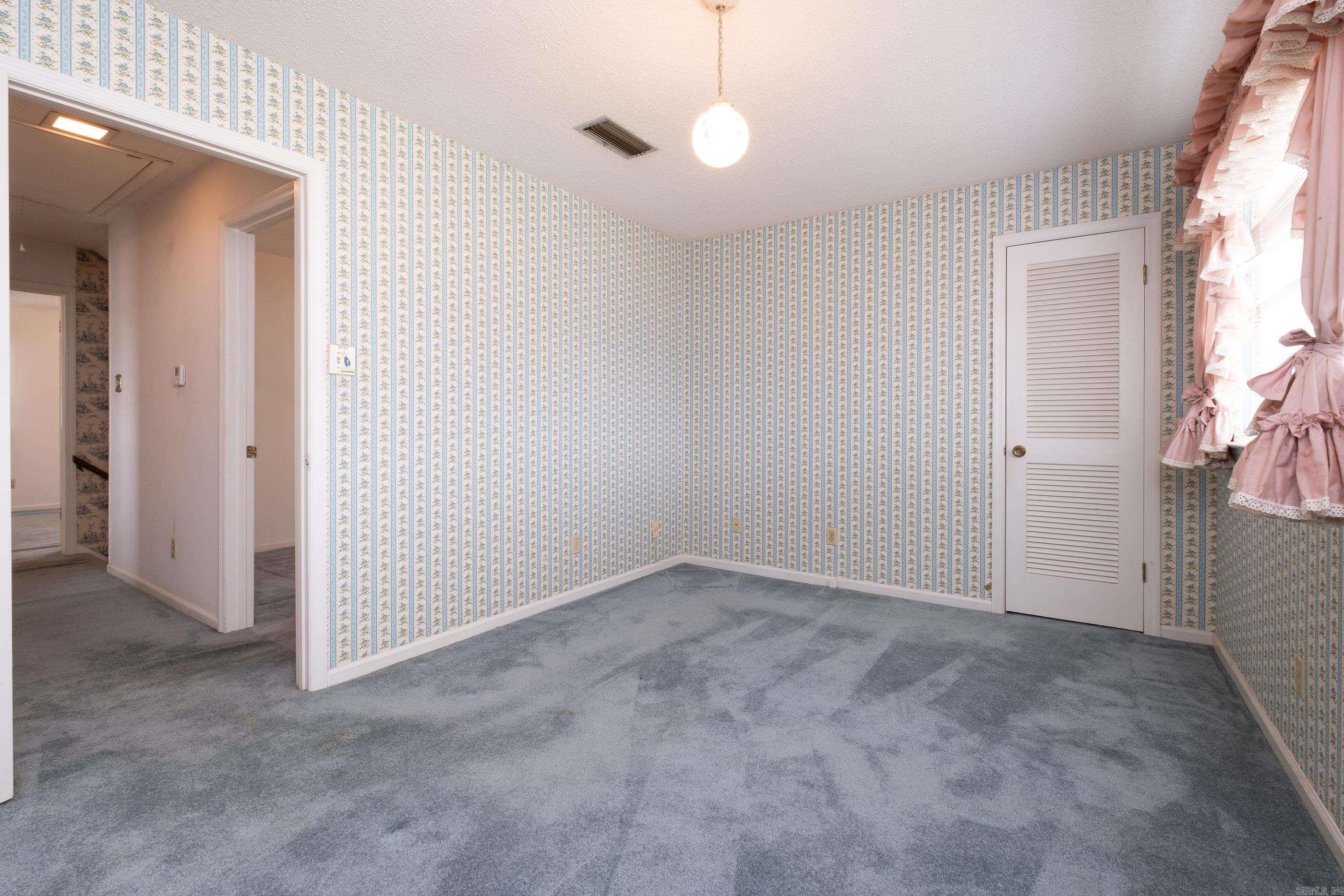 STURBRIDGE - Residential